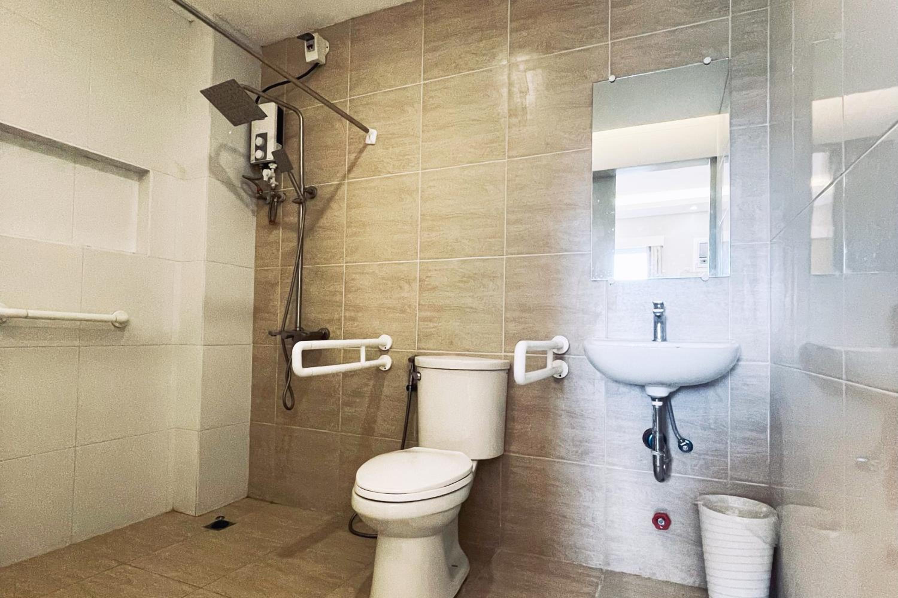 Double Room - Disability Access - Photo 7