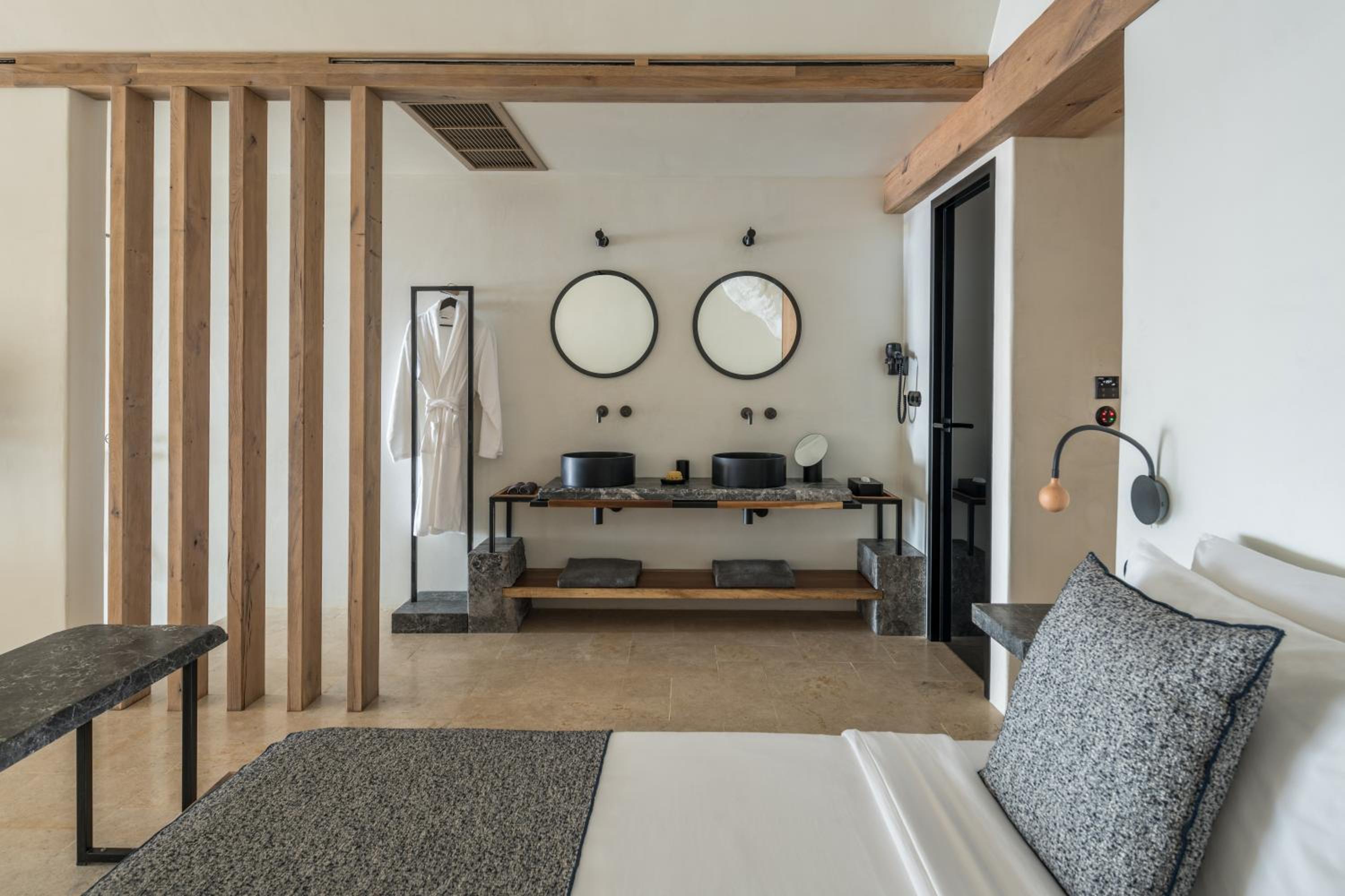 Cave Suite (Sea View with Private Pool)
