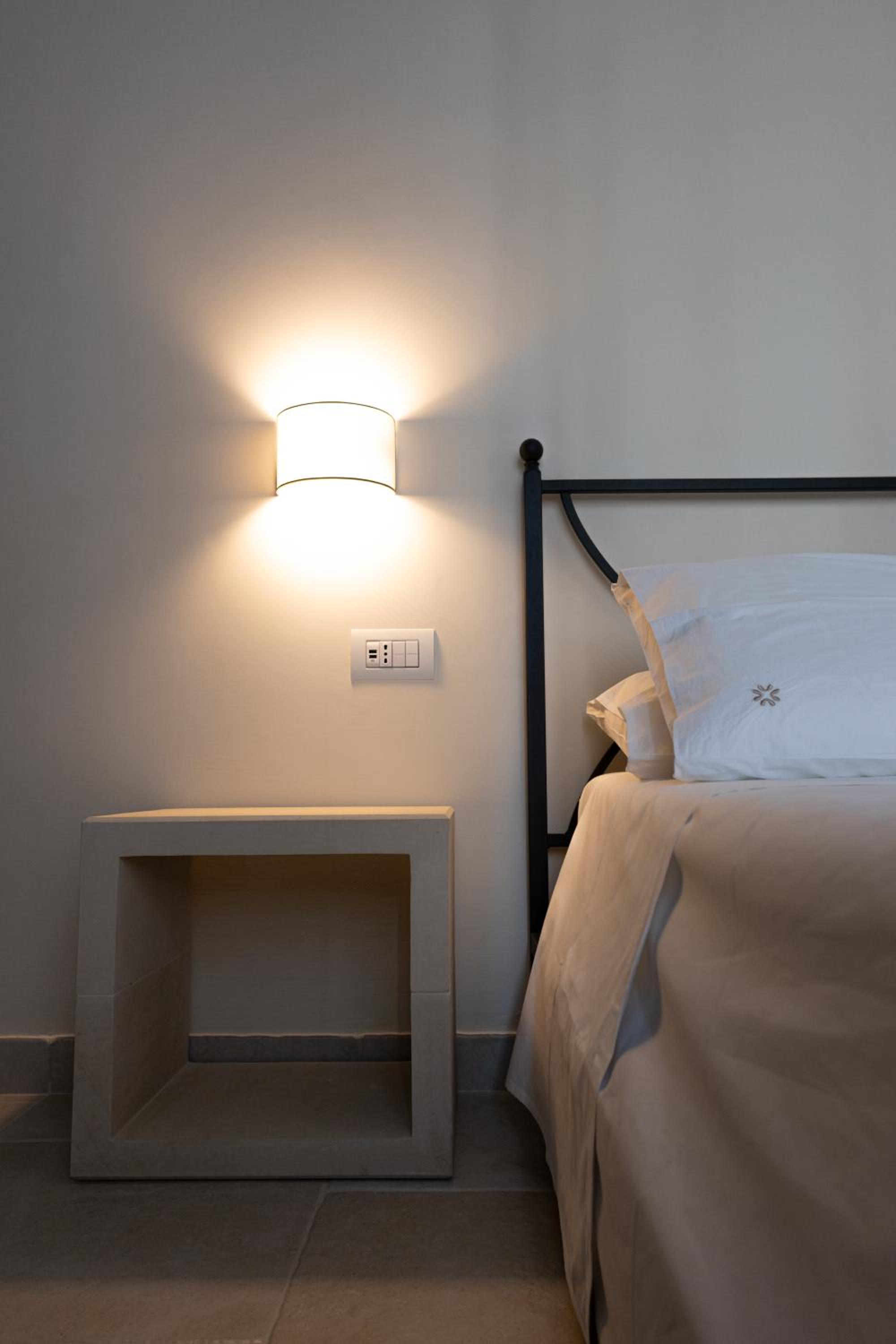 Deluxe Double Room with Shower