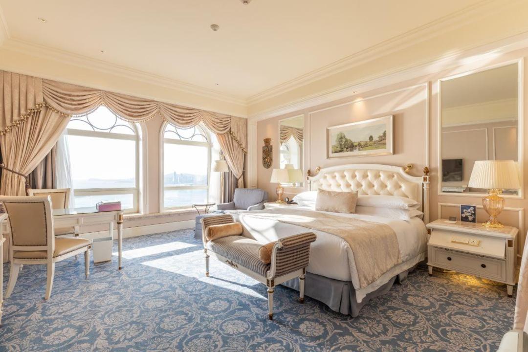 Grand King Room with Ocean View