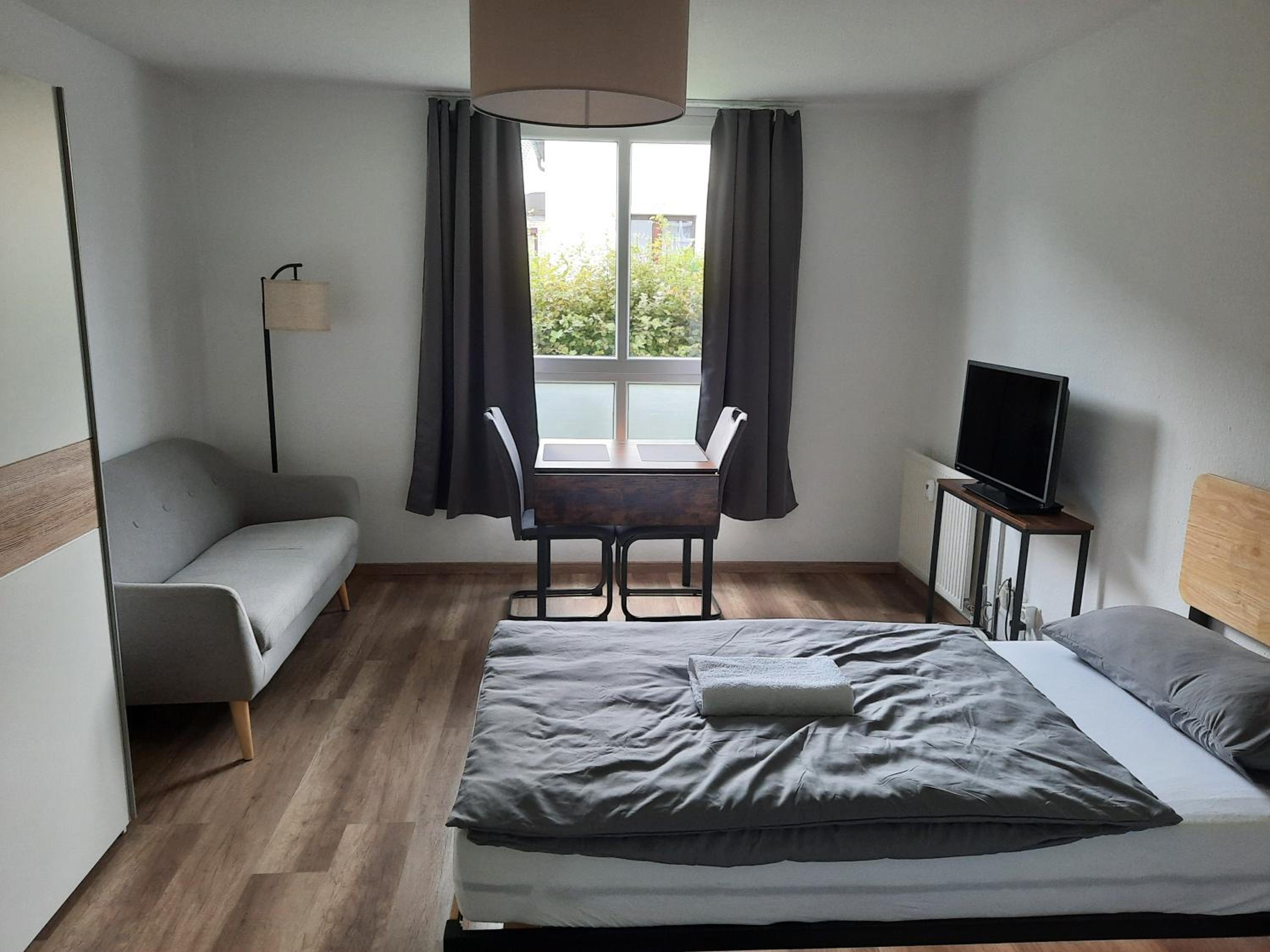 One-Bedroom Apartment photo 1