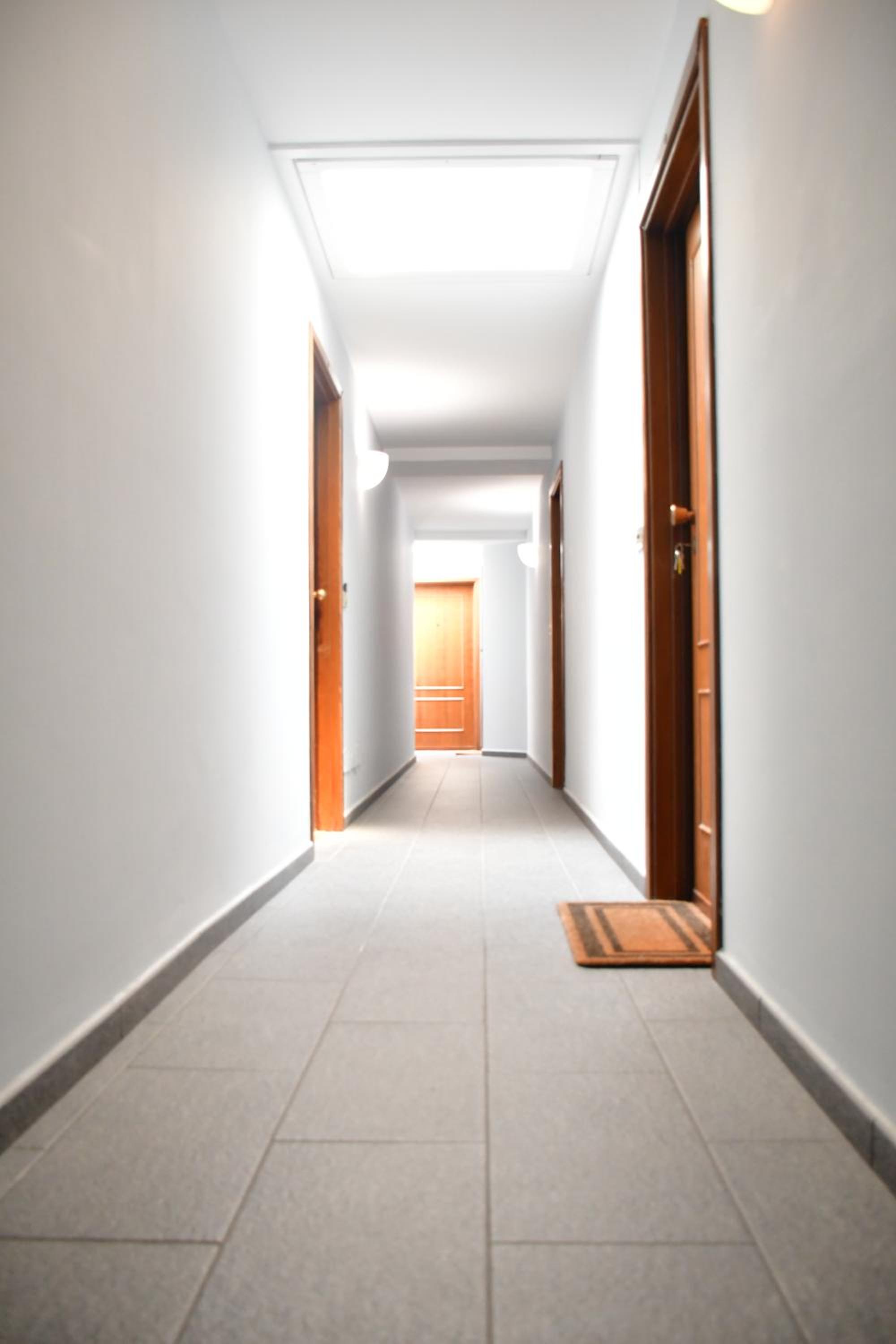 One-Bedroom Apartment - Photo 9