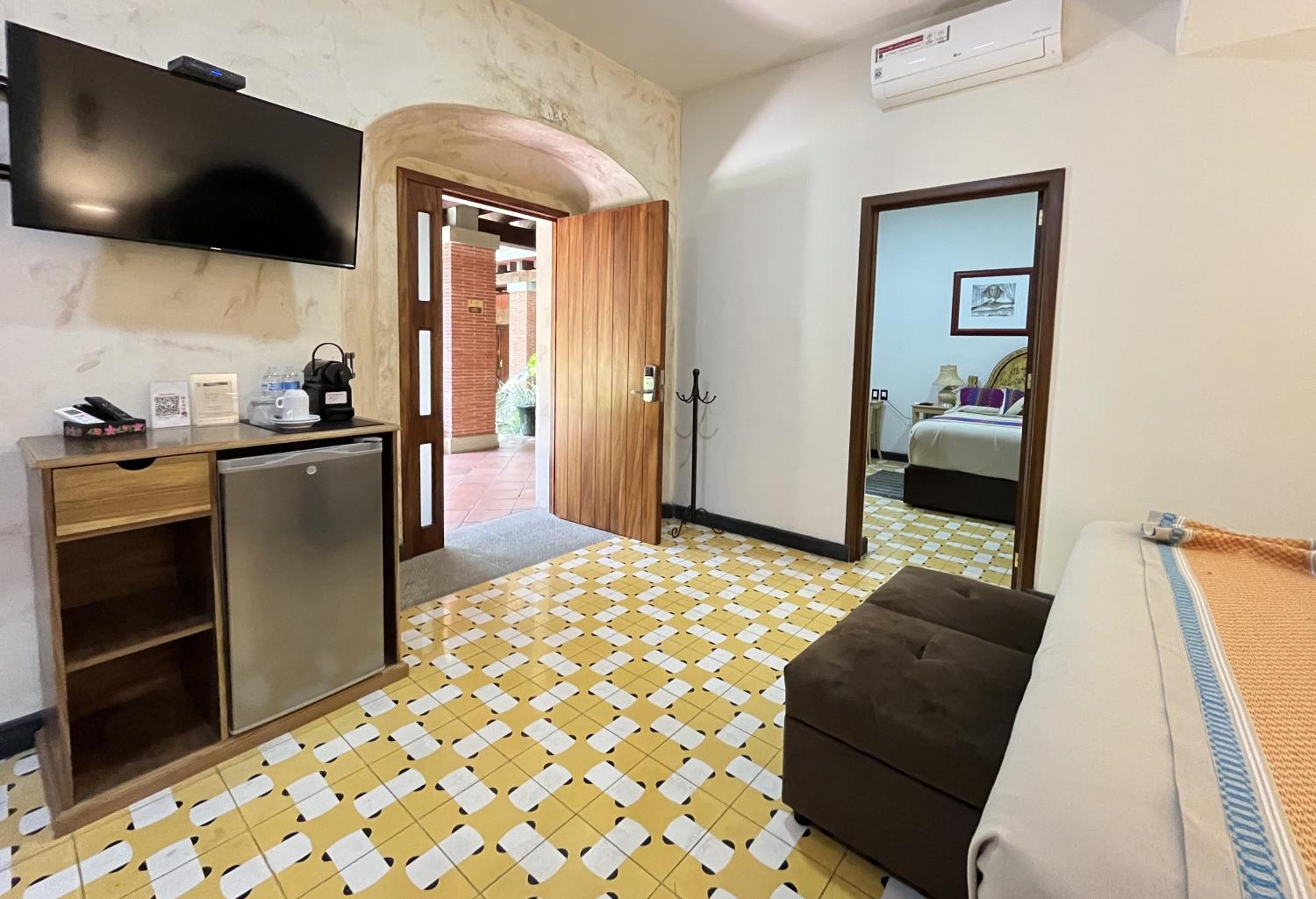 Family Suite - Photo 9