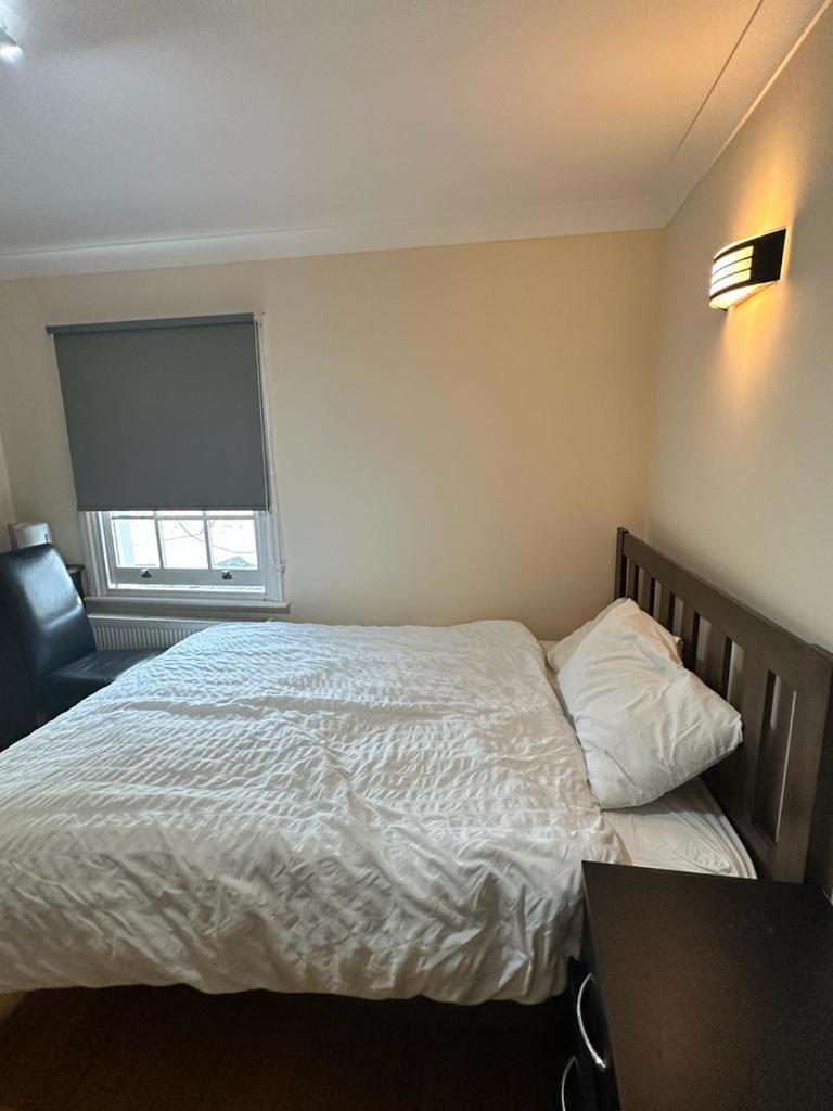 Double Room With Private Bathroom photo 2