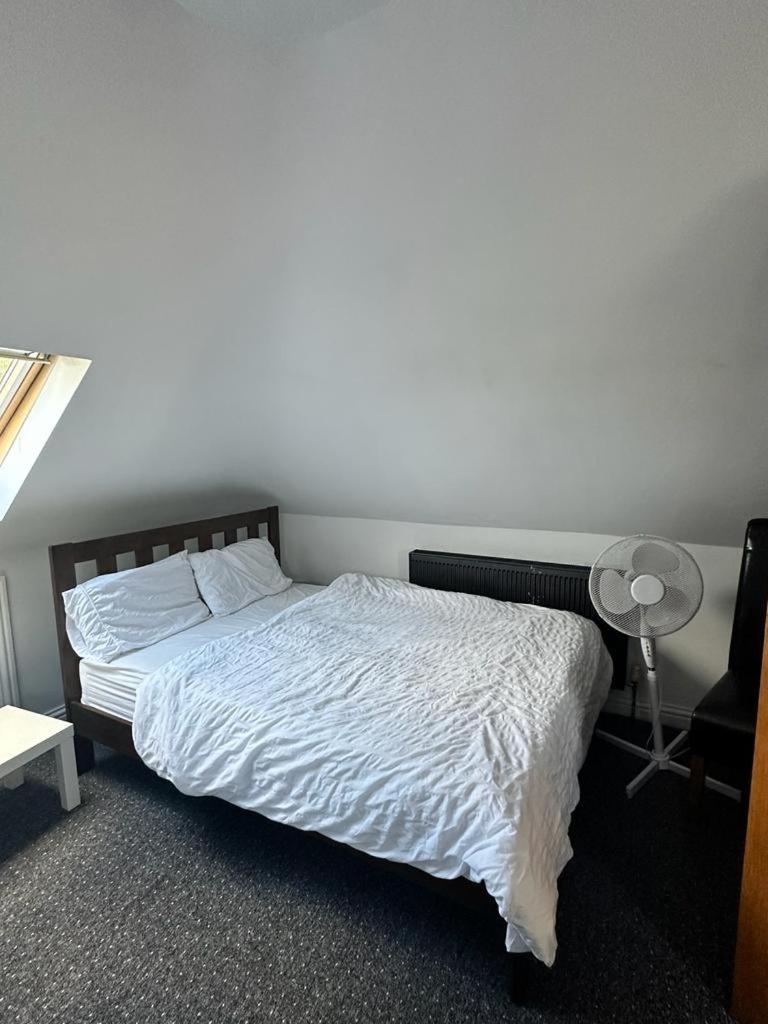 Quadruple Room With Private Bathroom photo 3