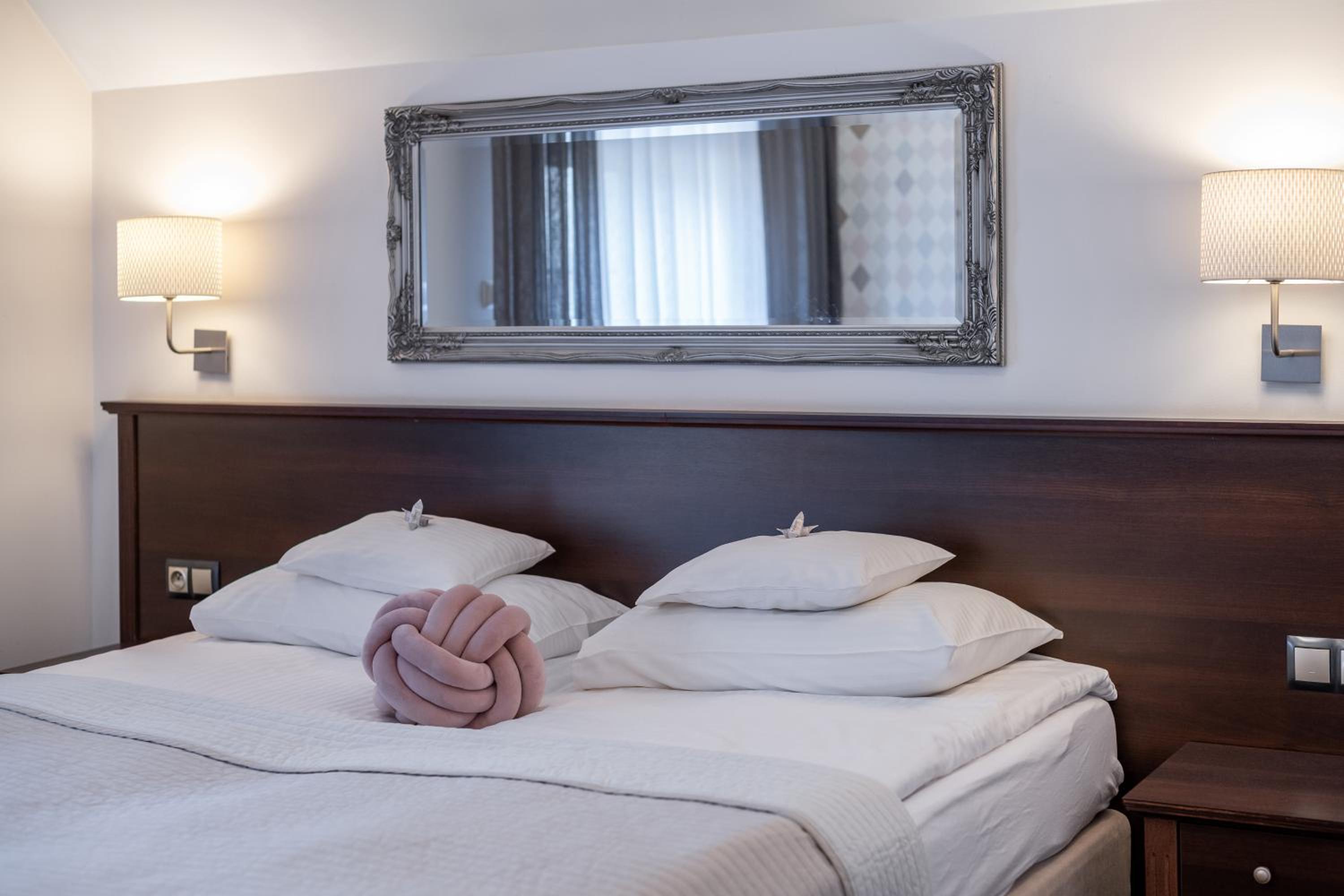 Double or Twin Room with Balcony - Photo 1