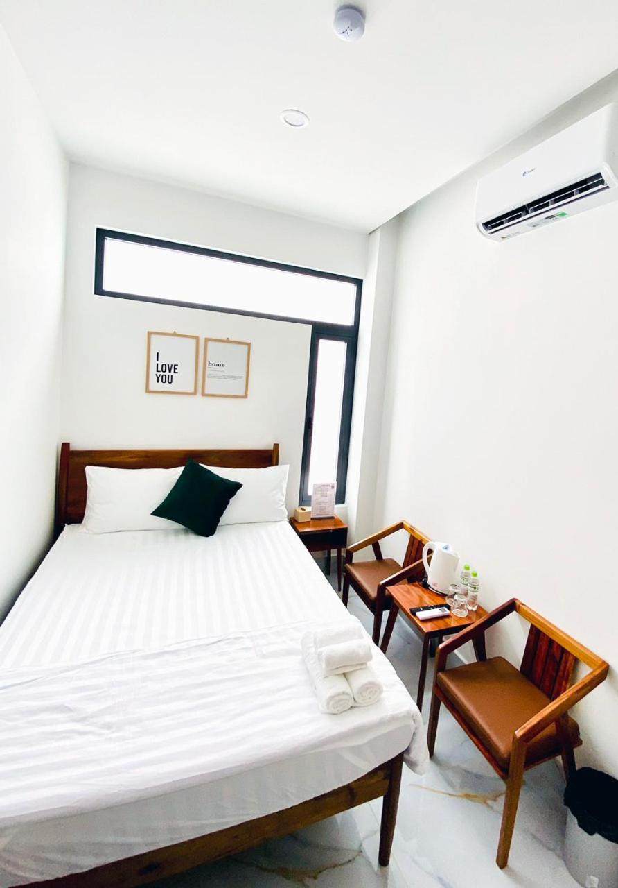 Queen Room photo 1