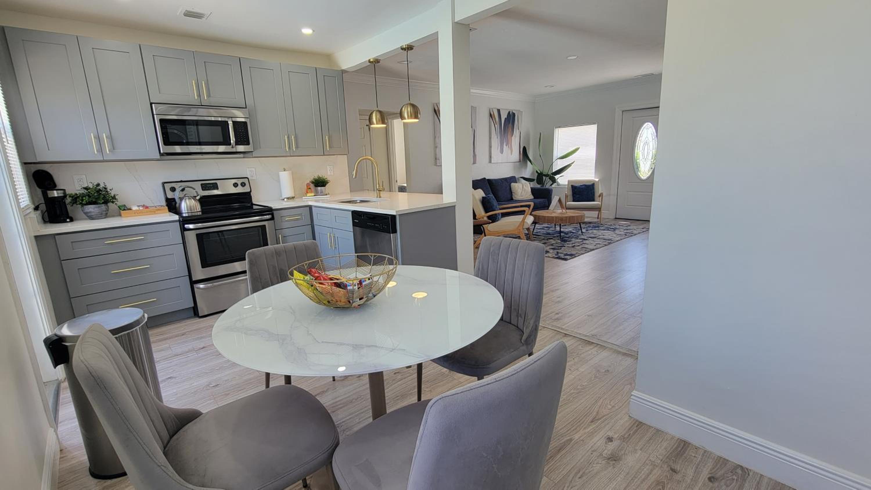 Three-Bedroom House photo 2
