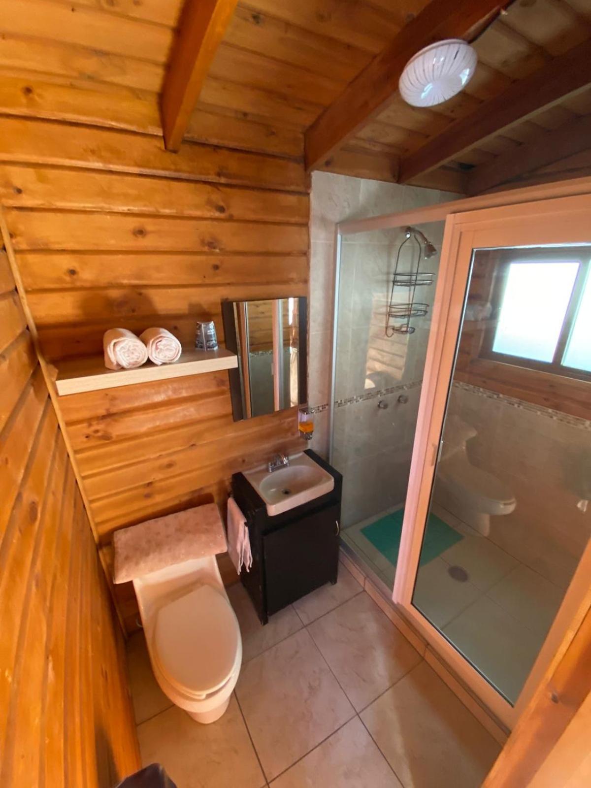 Standard Twin Room - Photo 3