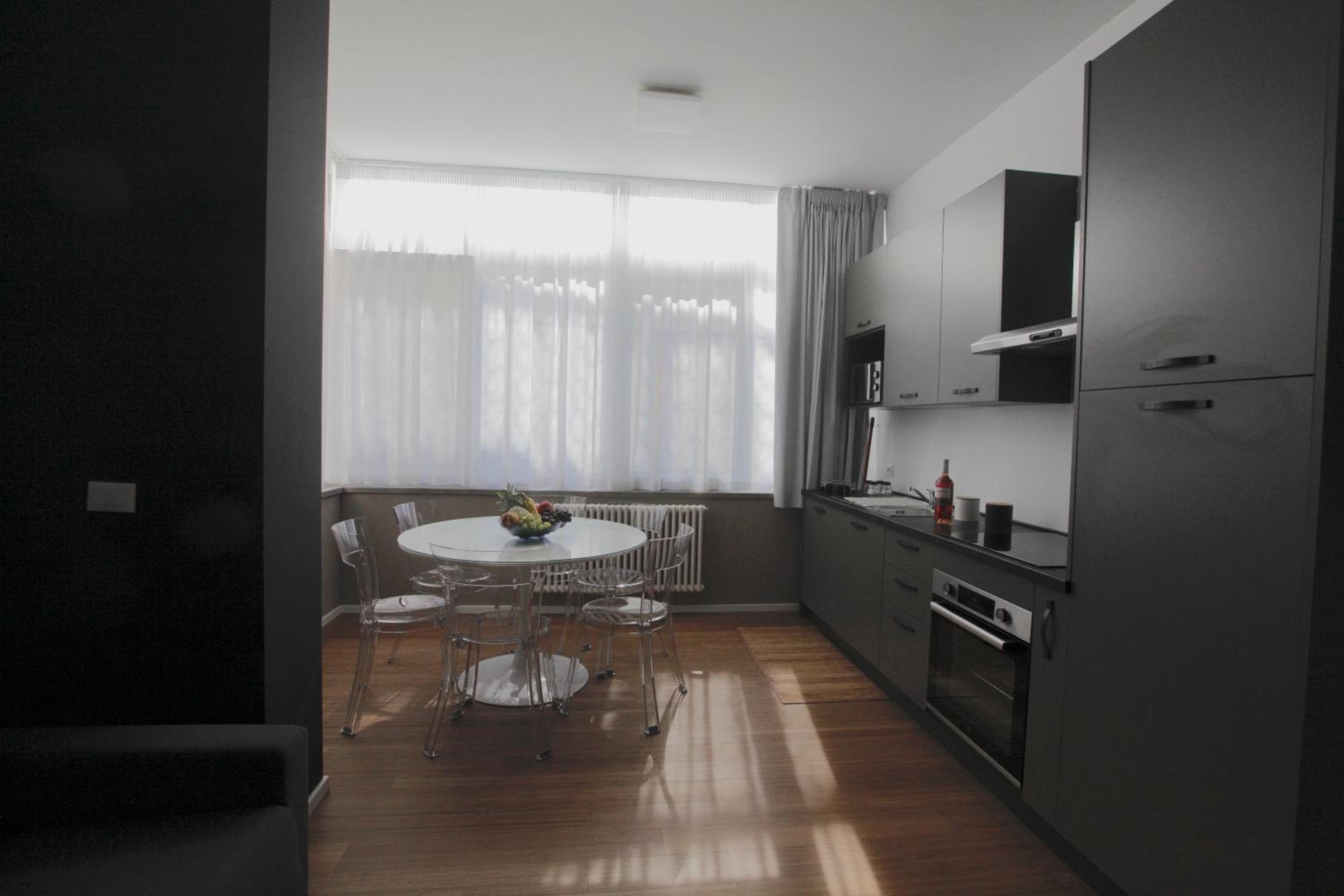 Two-Bedroom Apartment with Garden View photo 2
