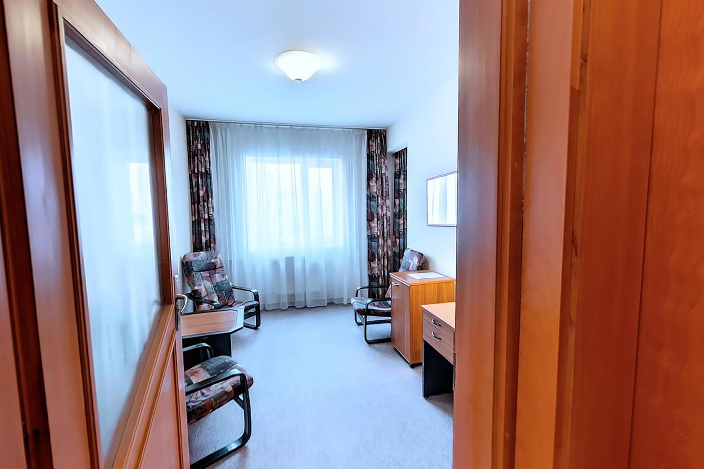 One-Bedroom Apartment photo 2