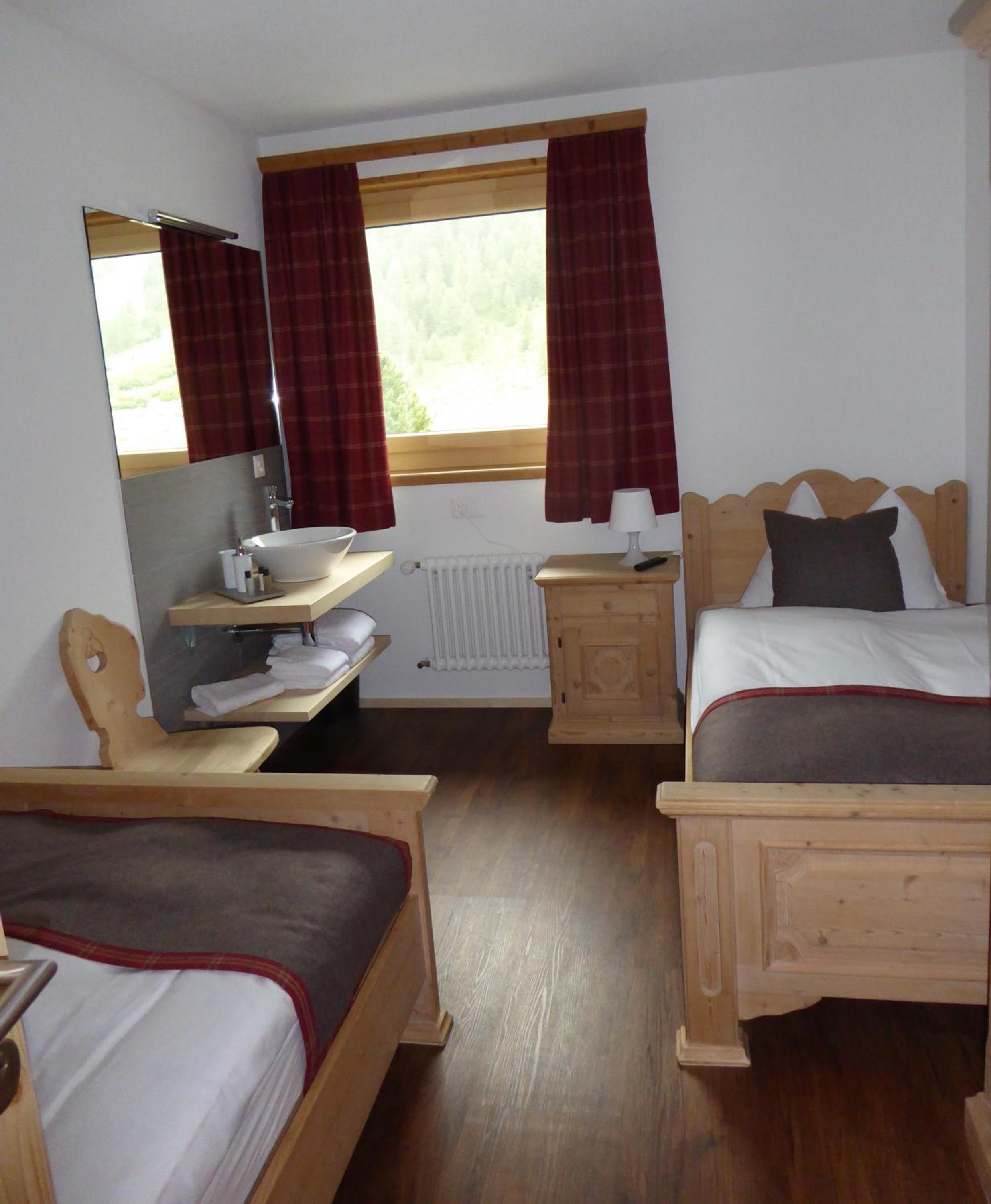 Double or Twin Room with Panoramic View - Photo 3