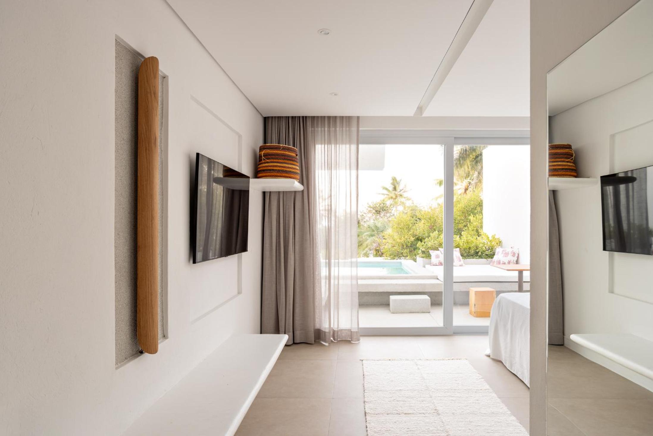 Double Room with Pool View photo 1