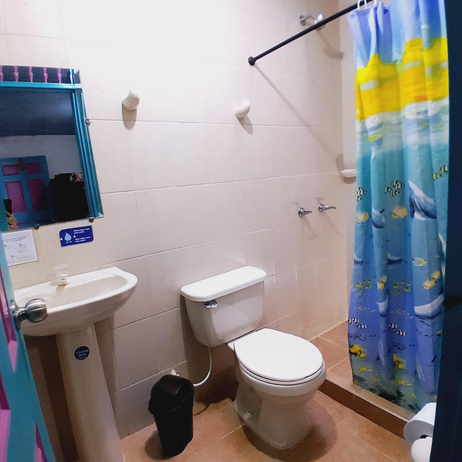 Family Room with Private Bathroom photo 3