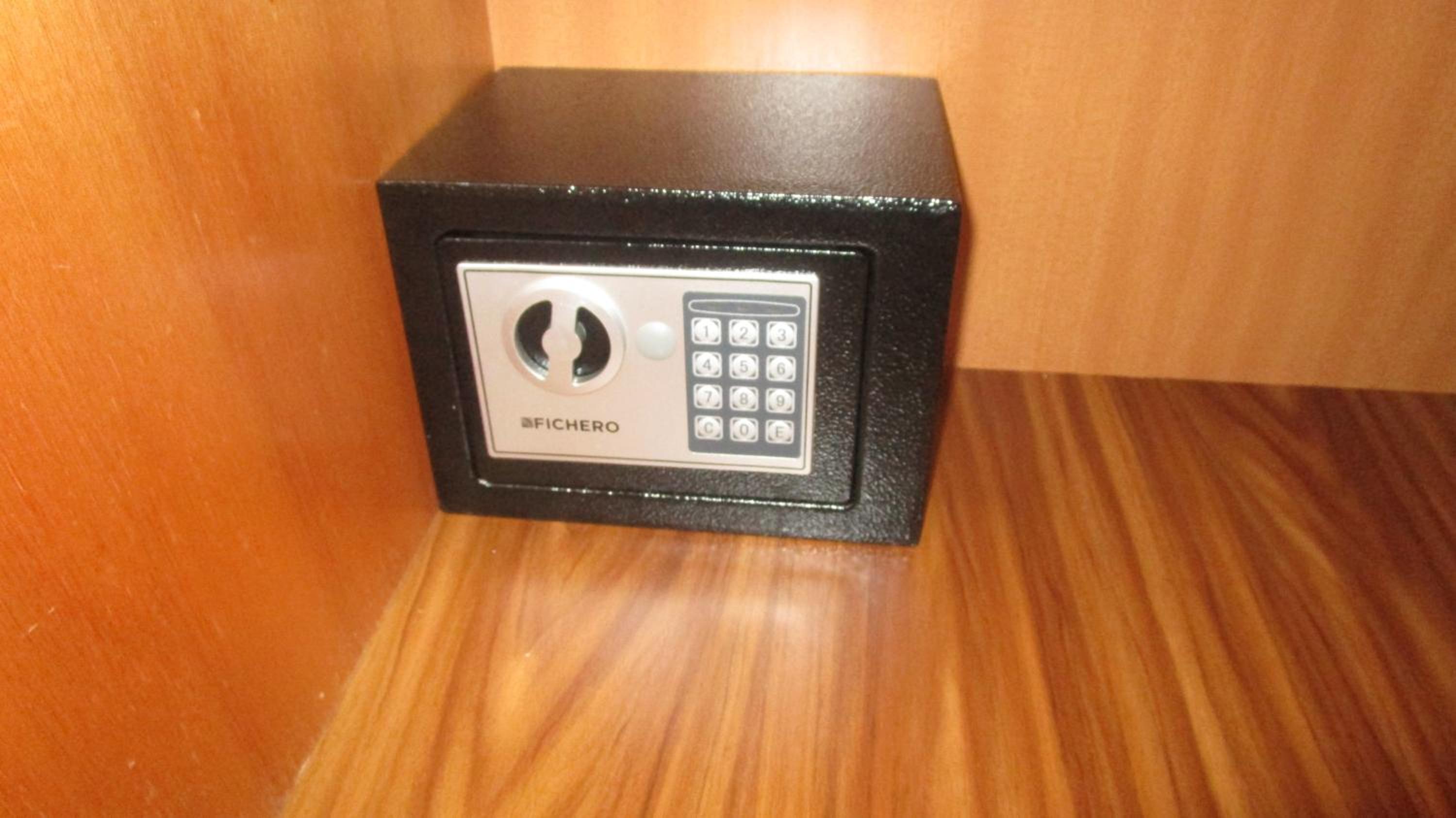 Double Room with Private Bathroom photo 3