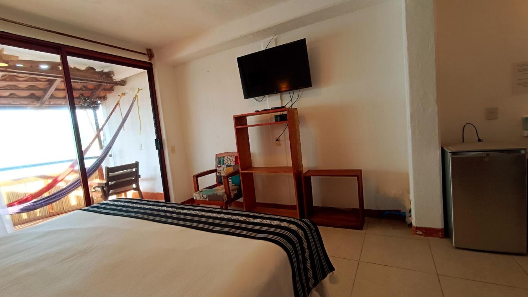 Deluxe Double Room with Balcony and Sea View photo 3