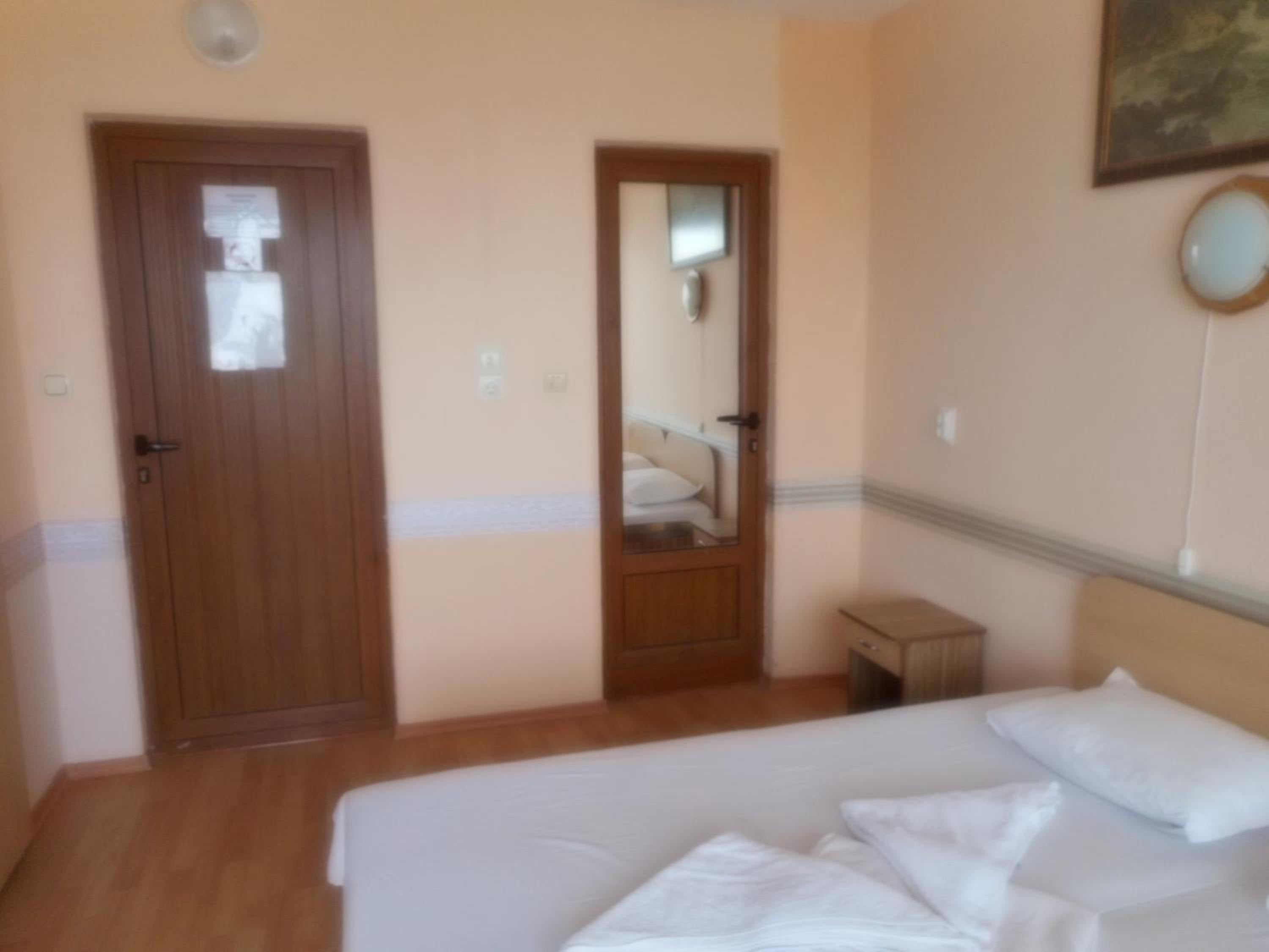 Double or Twin Room photo 2