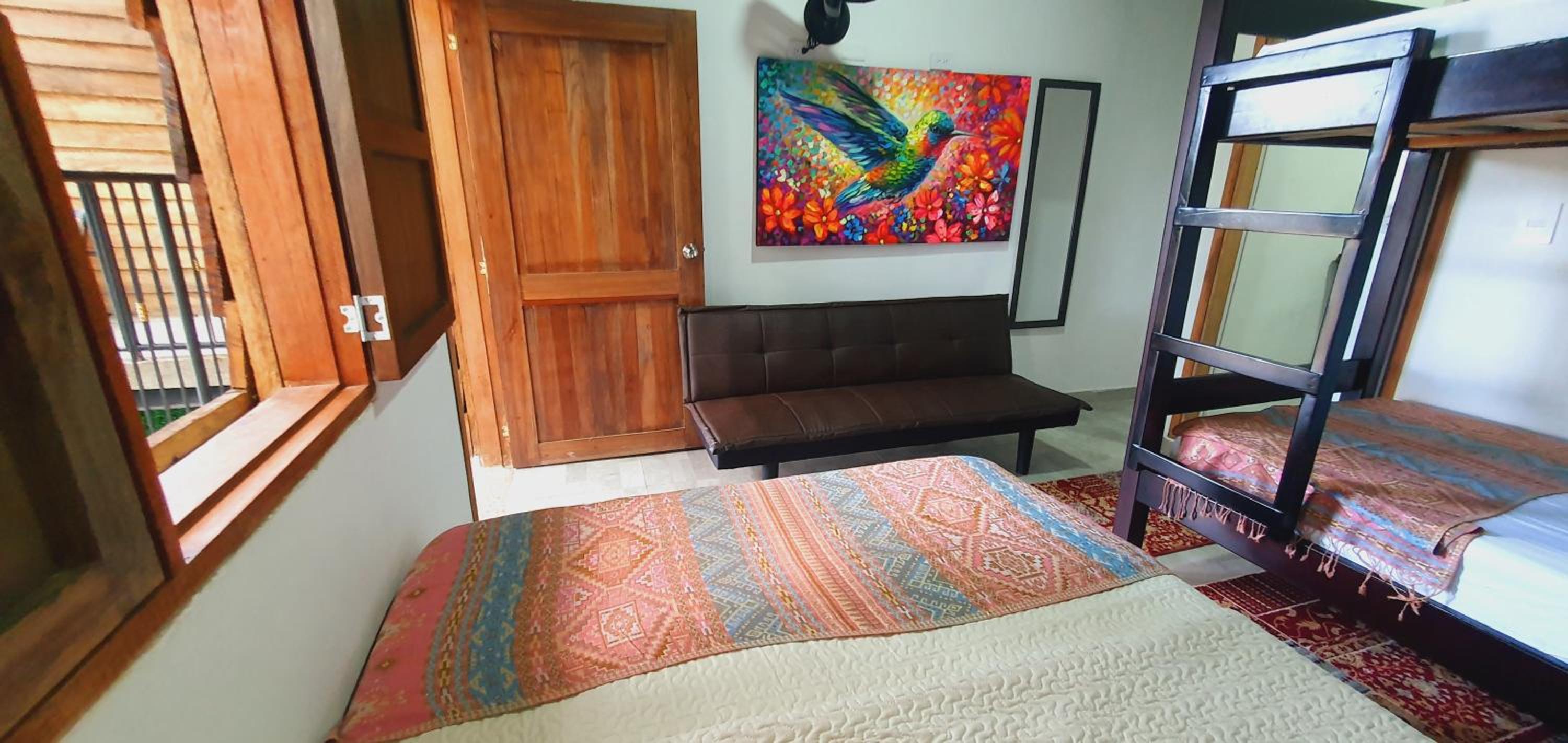 Quadruple Room with Private Bathroom photo 2