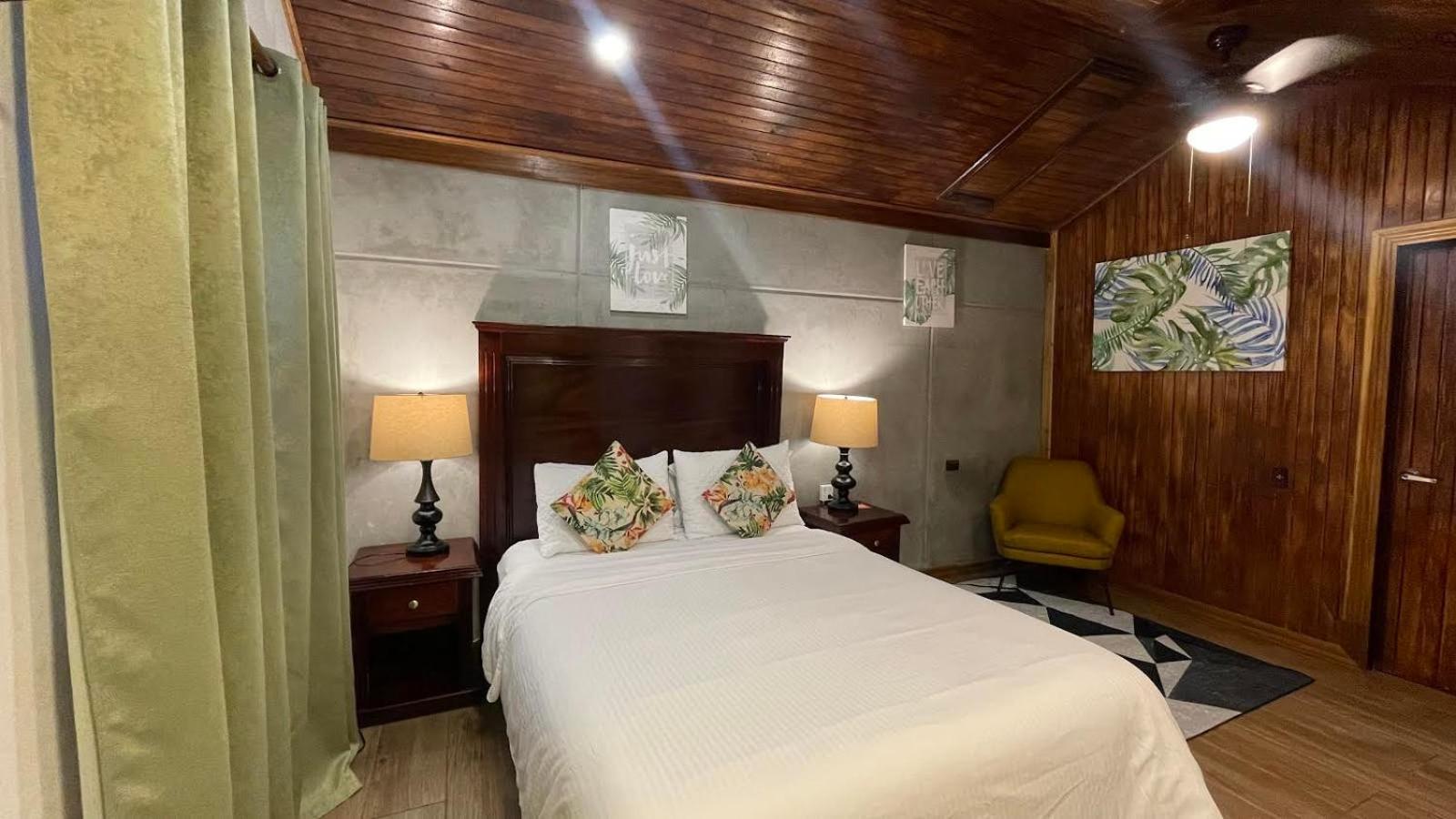 Economy Double Room photo 3
