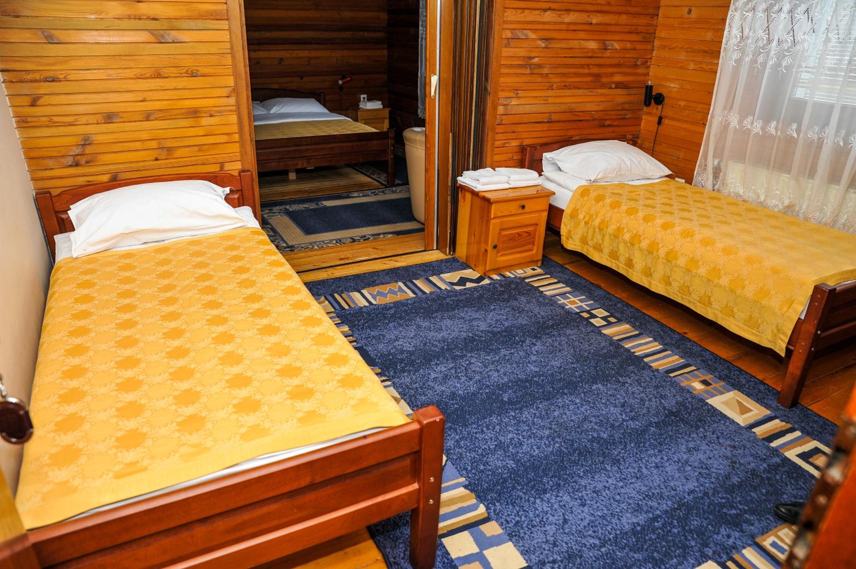 Quadruple Room (4 Adults) - Photo 4