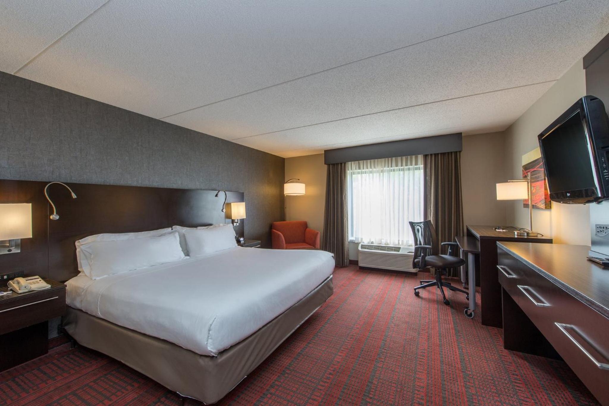 Standard King Room - Photo 2