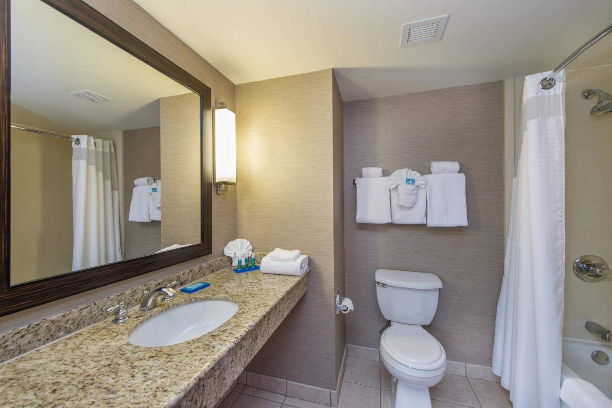 Standard King Room - Photo 3