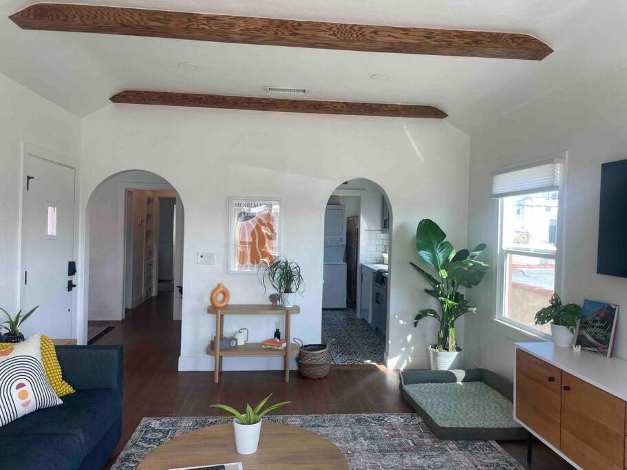Three-Bedroom Apartment photo 1