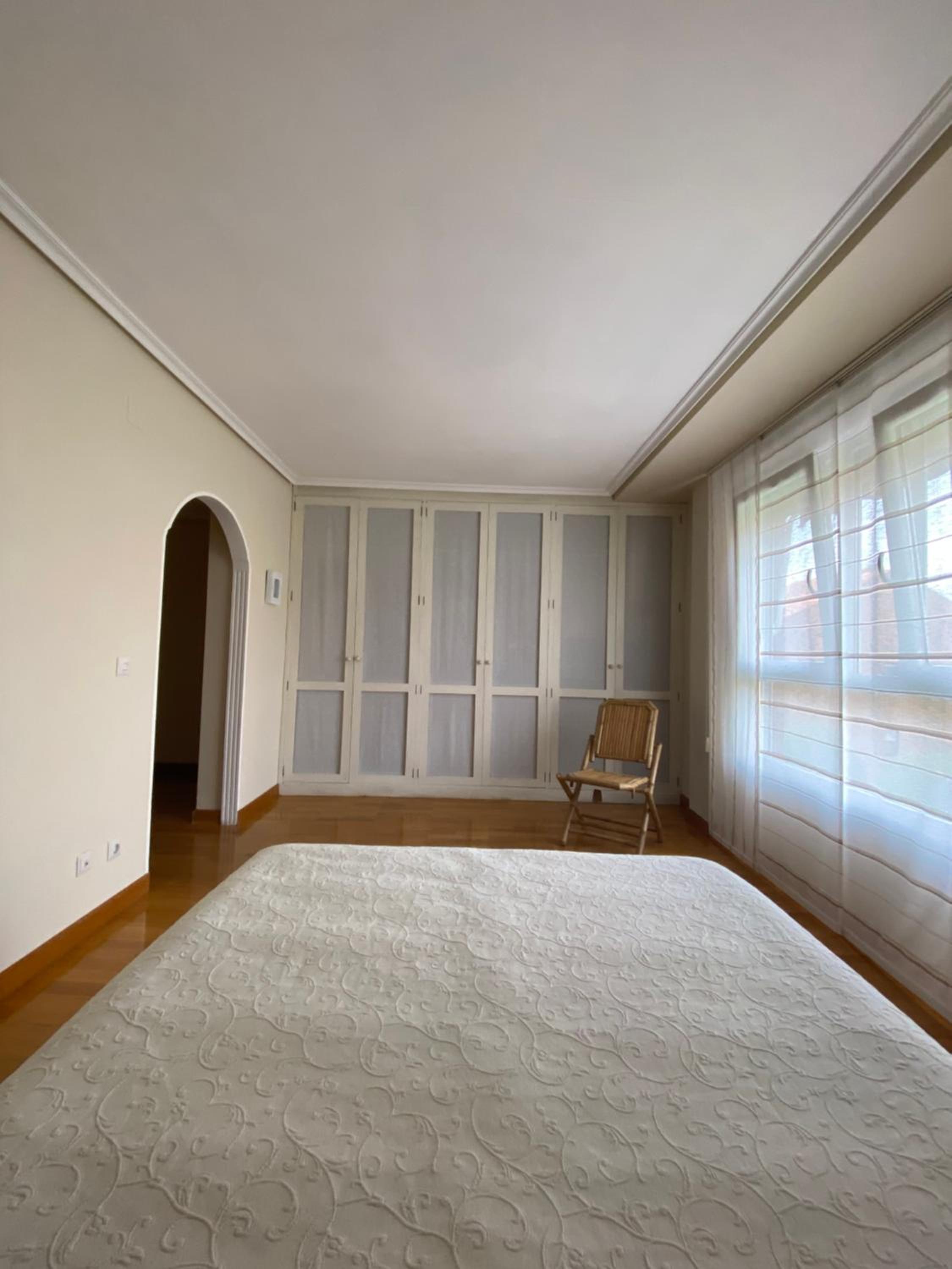 Three-Bedroom Apartment photo 2