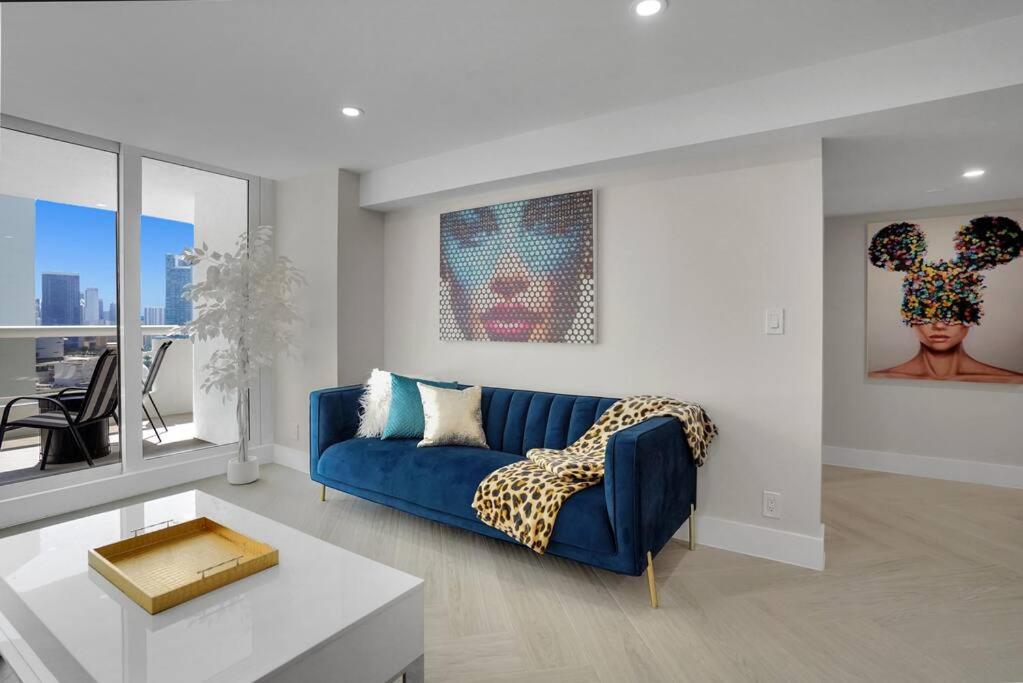 Three-Bedroom Apartment photo 1