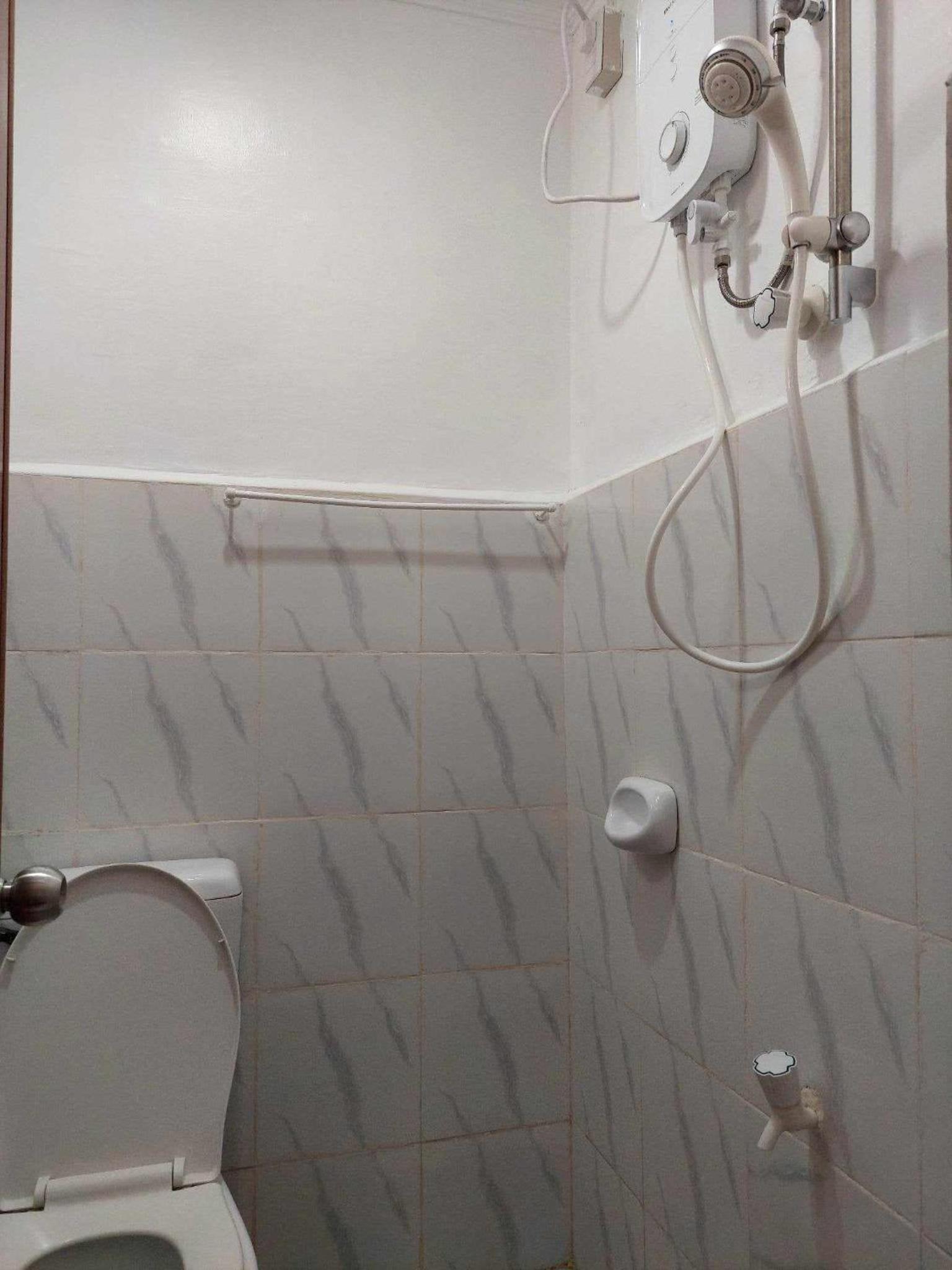 Family Room with Private Bathroom photo 2