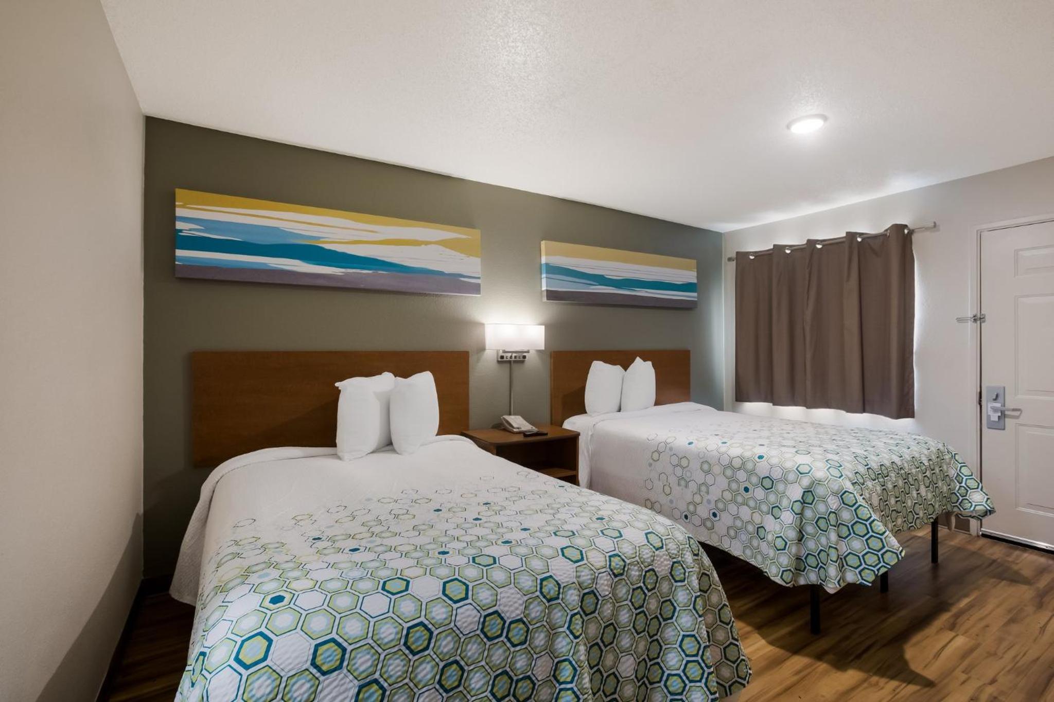 Studio Room with Two Double Beds Non-Smoking photo 2