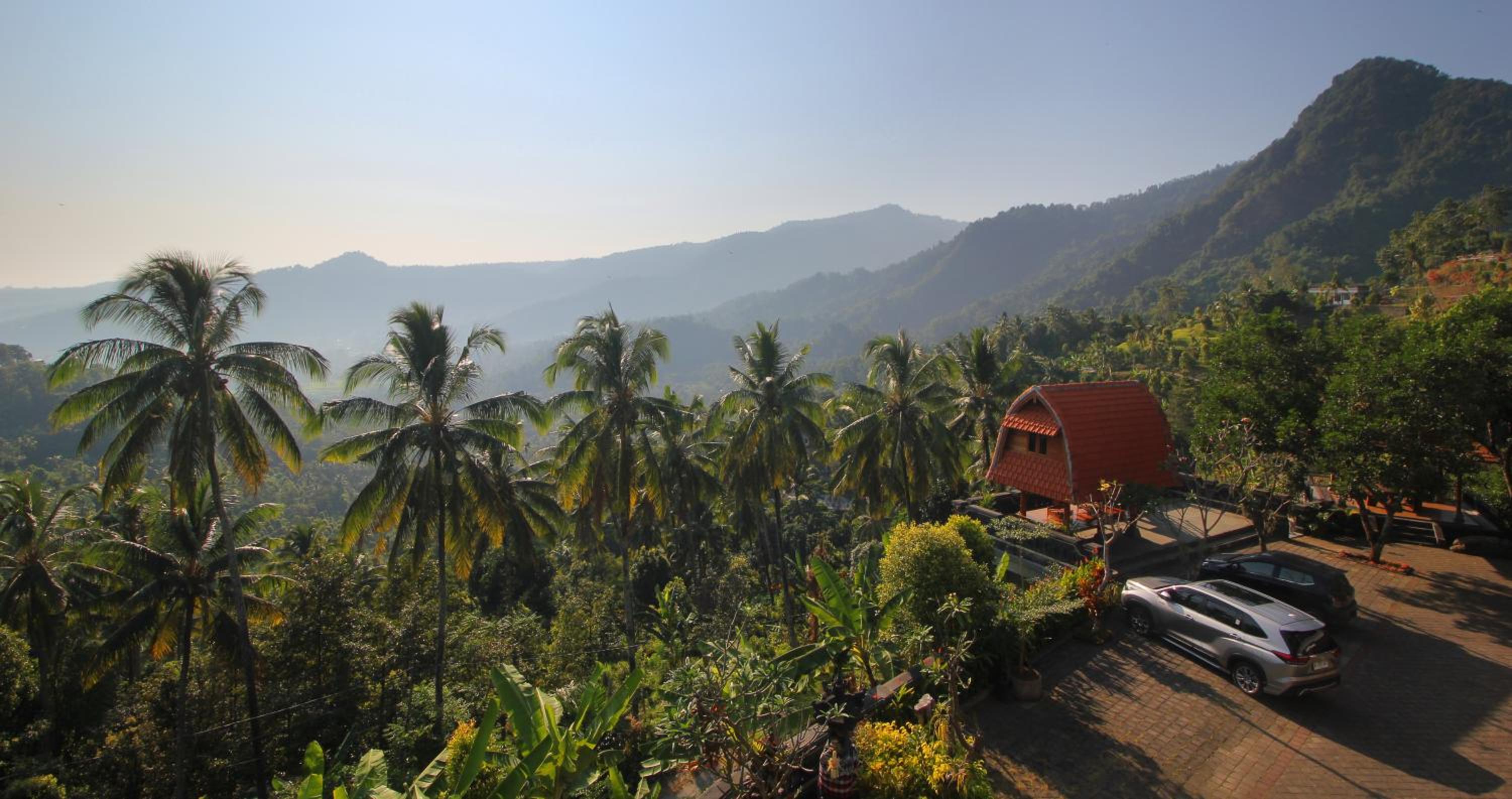 Standard Double or Twin Room with Mountain View - Photo 3
