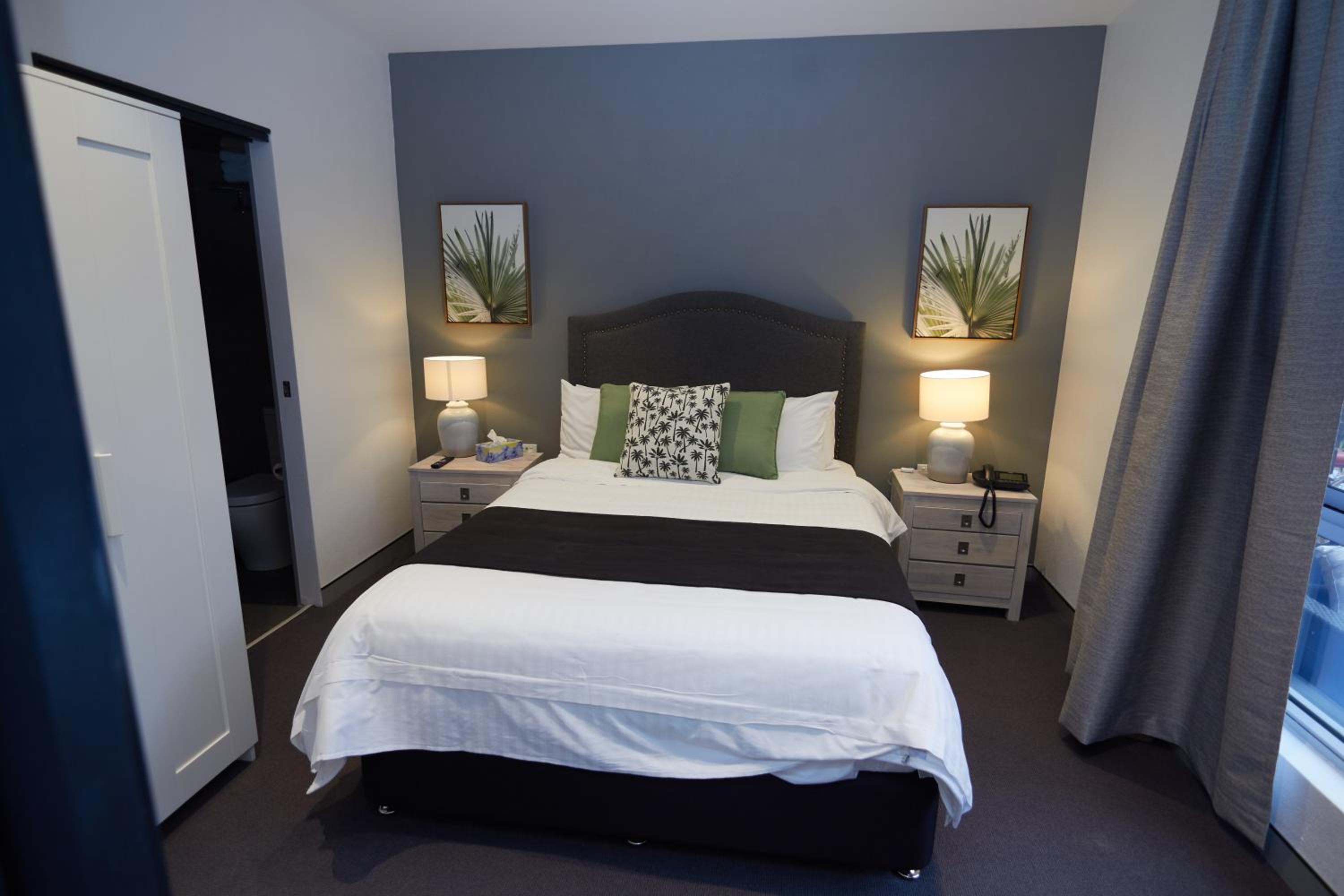 Family Room - Photo 13