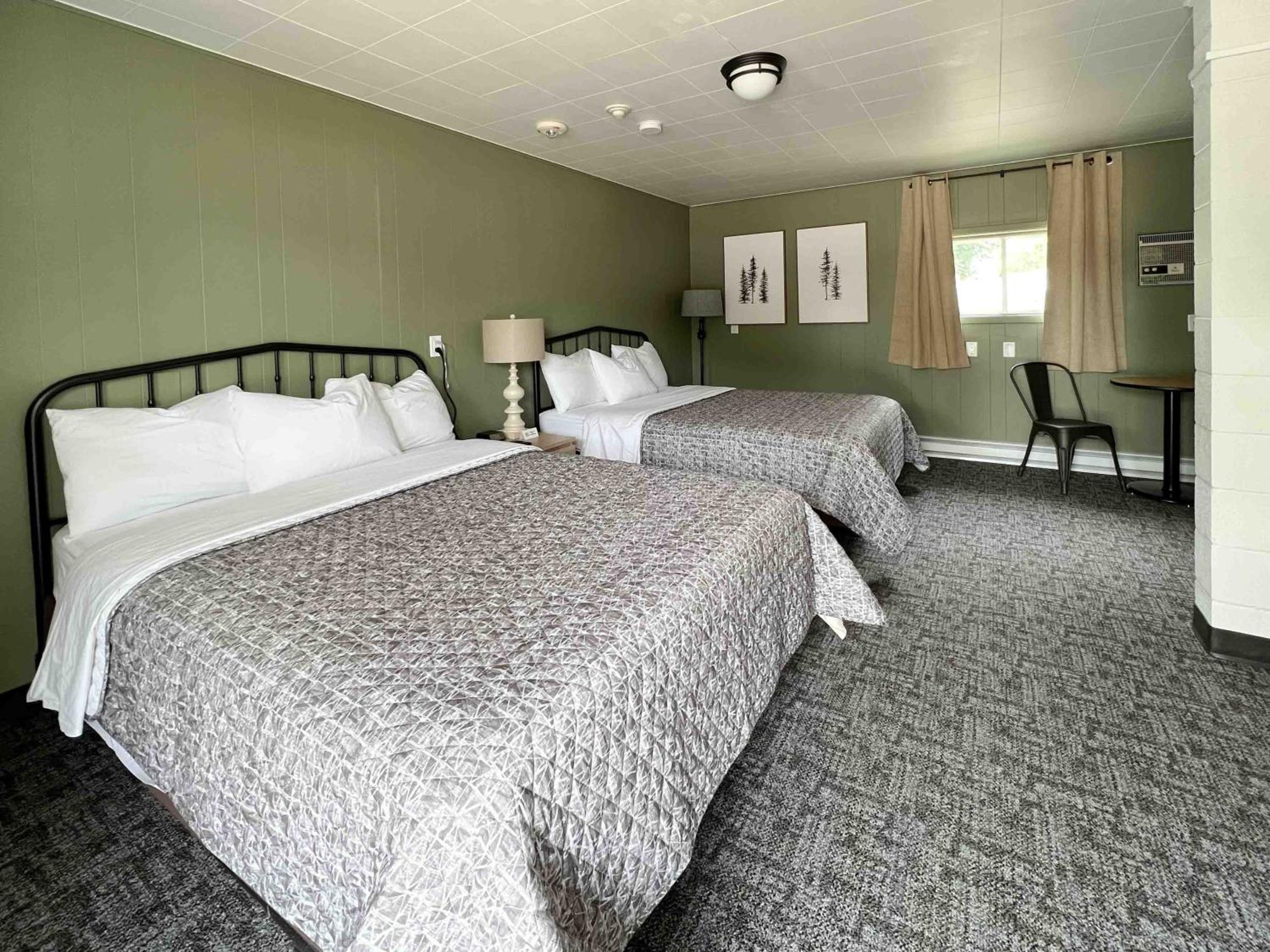 Standard Queen Room with Two Queen Beds