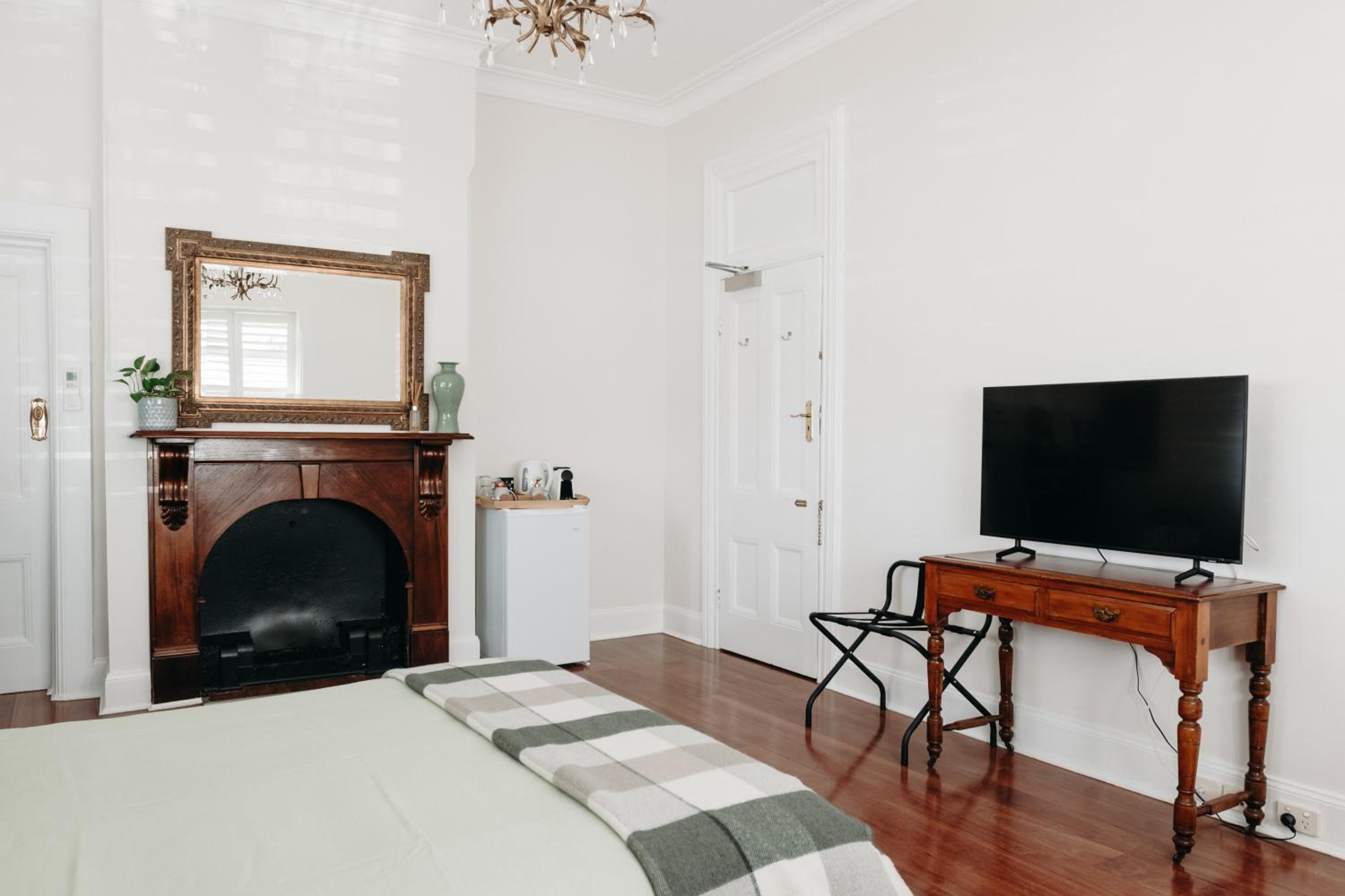 Deluxe Queen Room photo 1
