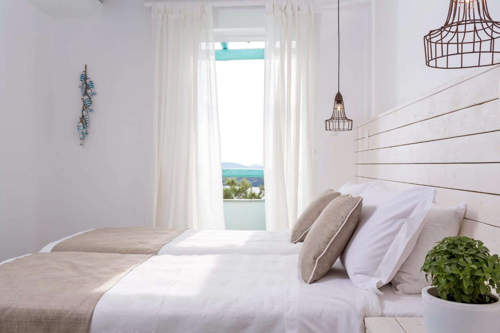 Deluxe Double or Twin Room - Photo 8