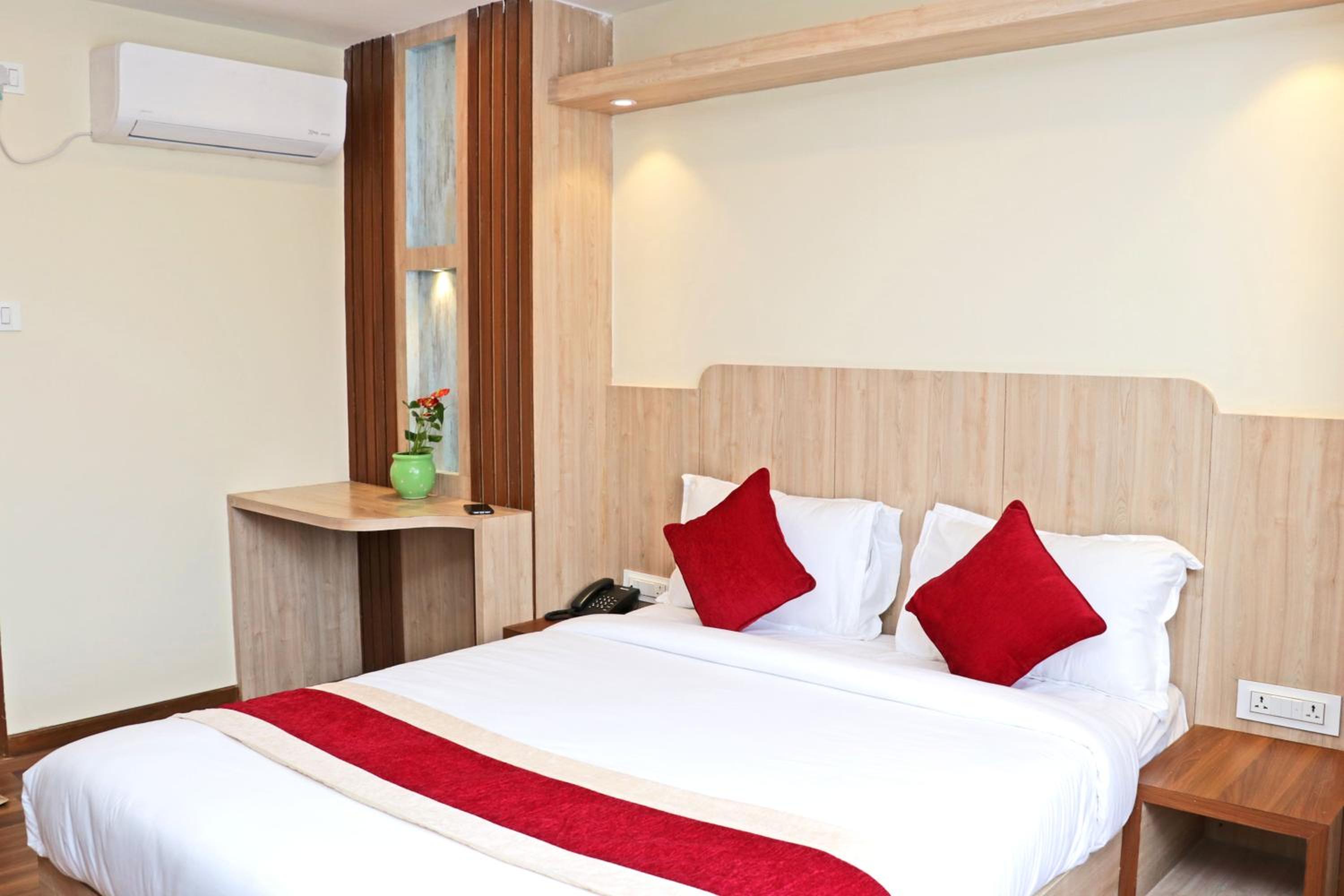 Deluxe Single Room - Photo 1