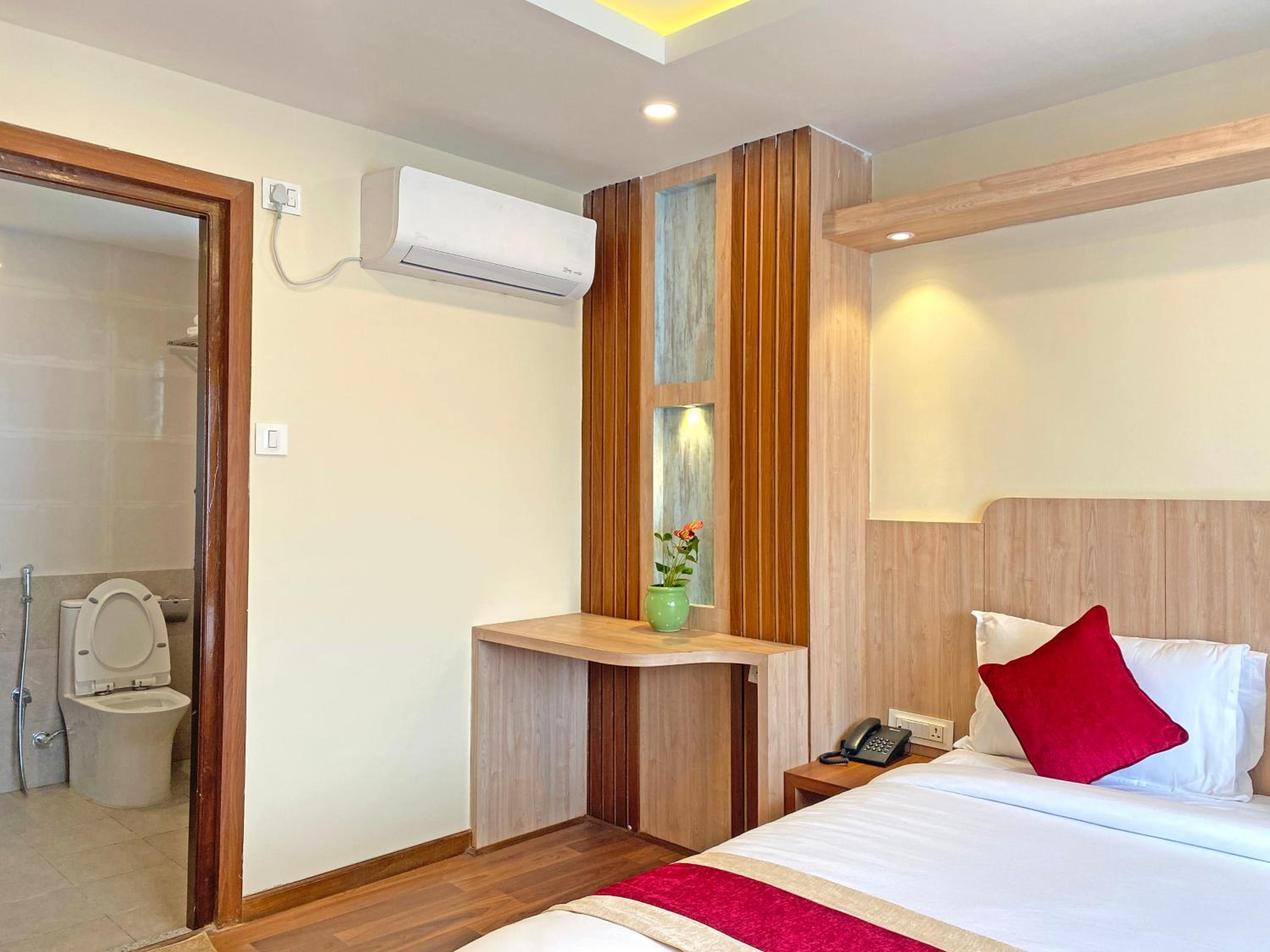 Deluxe Single Room - Photo 7