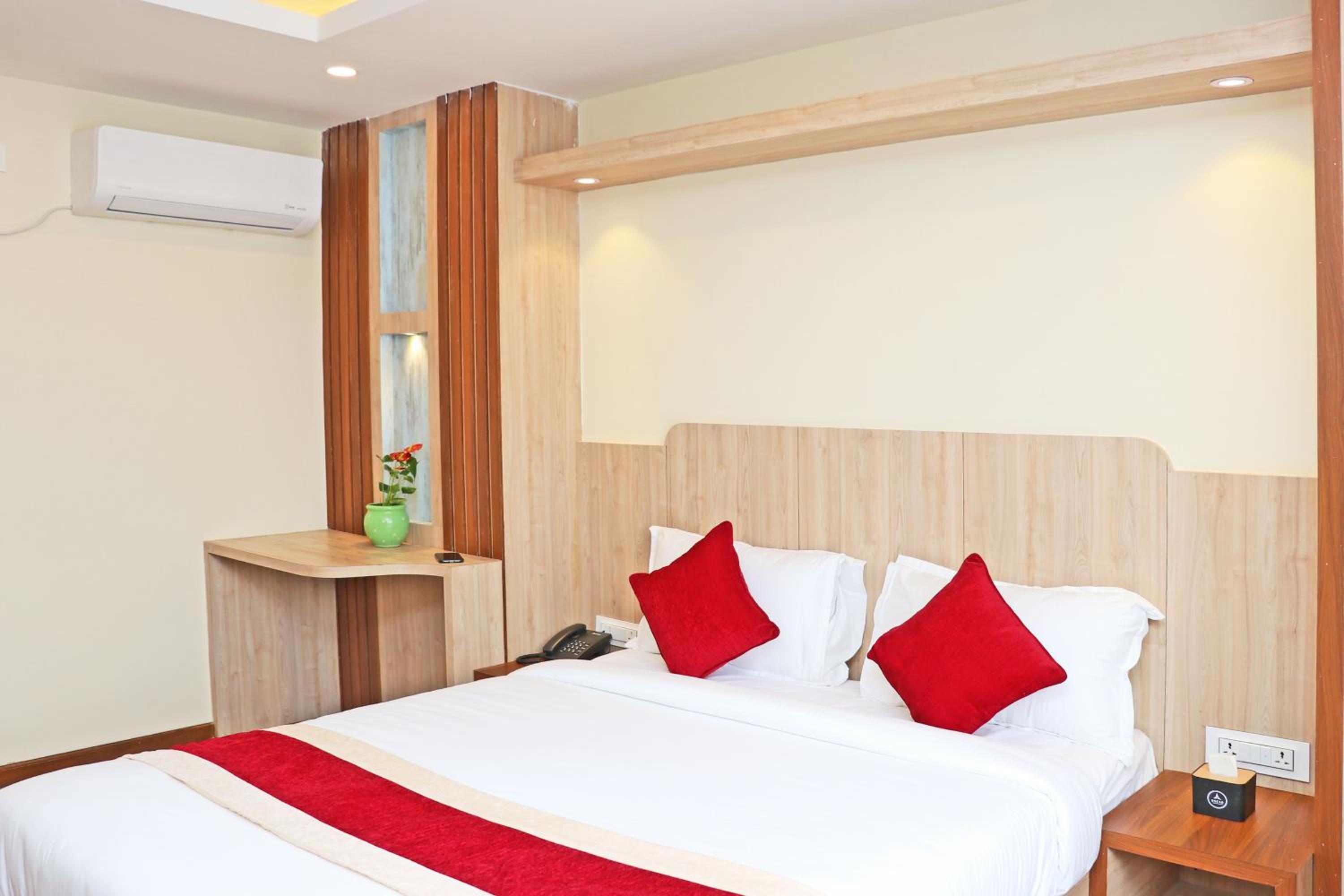 Deluxe Single Room - Photo 8