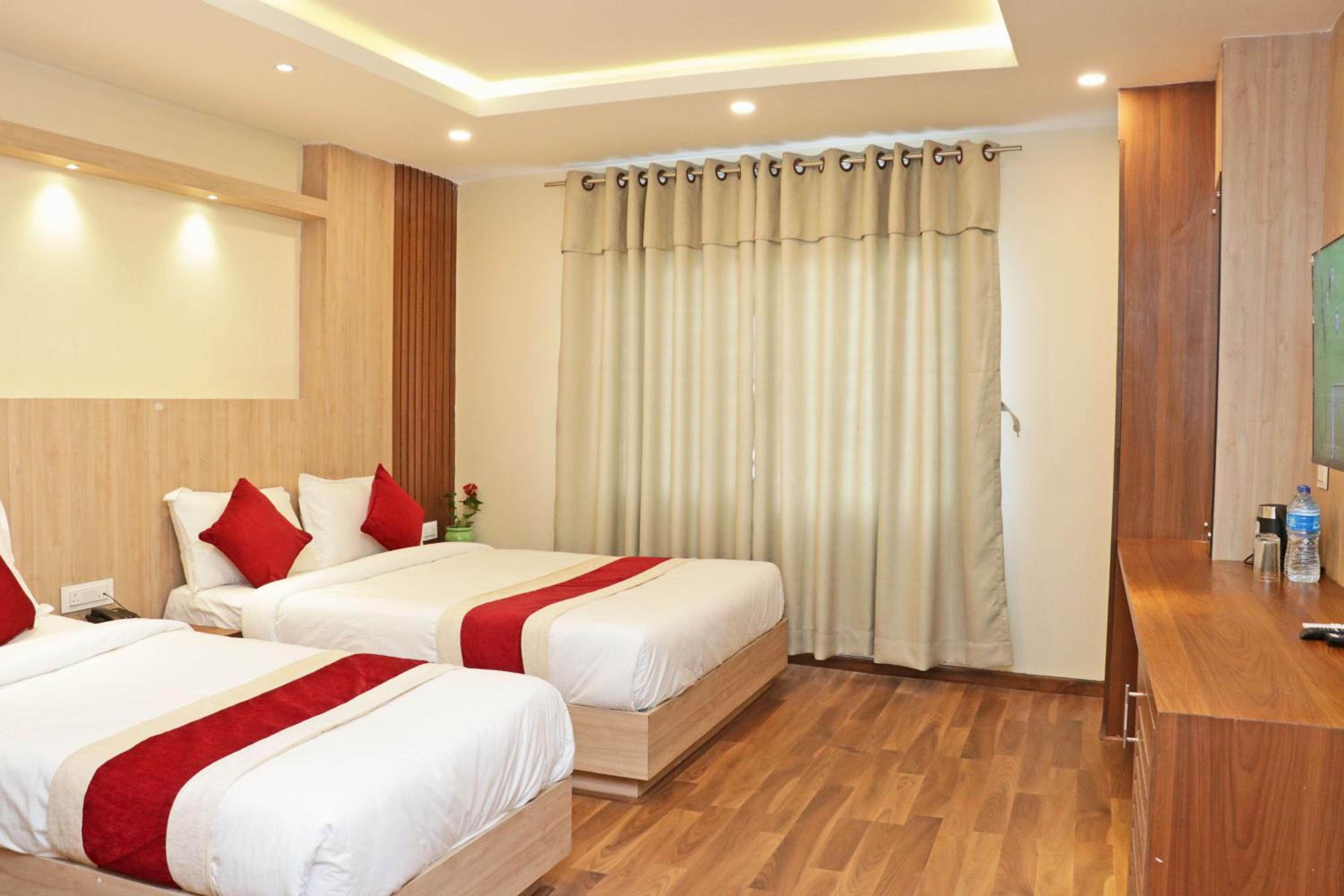 Deluxe Double Room - Photo 12
