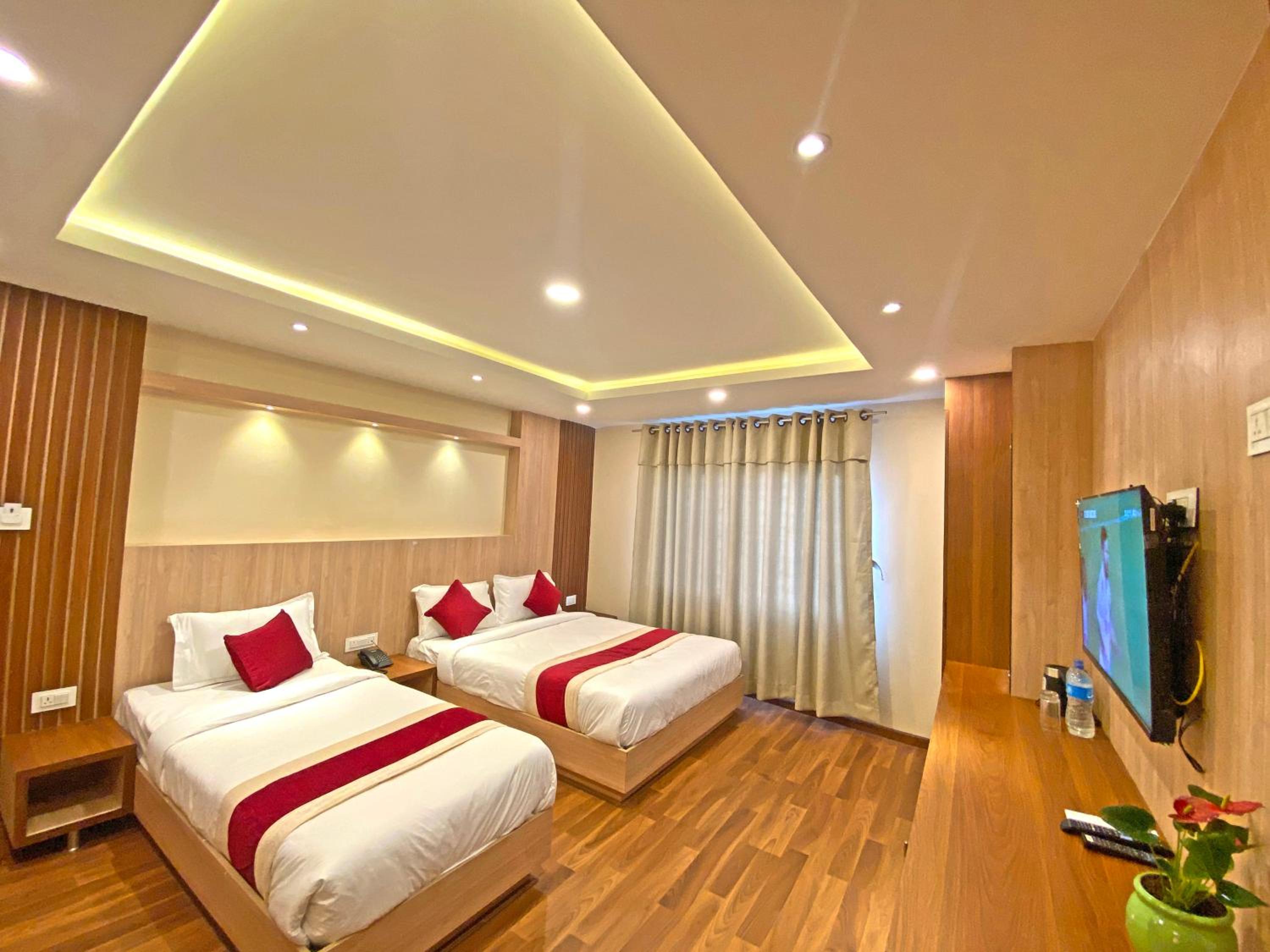 Deluxe Double Room - Photo 22