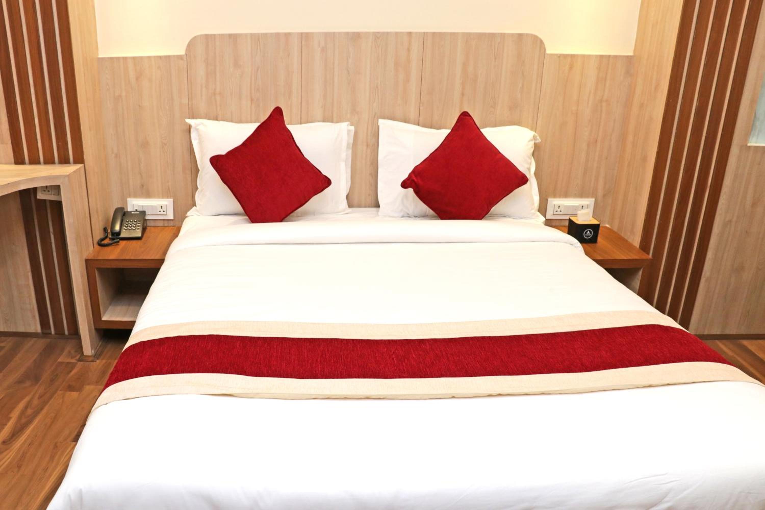 Deluxe Single Room - Photo 17