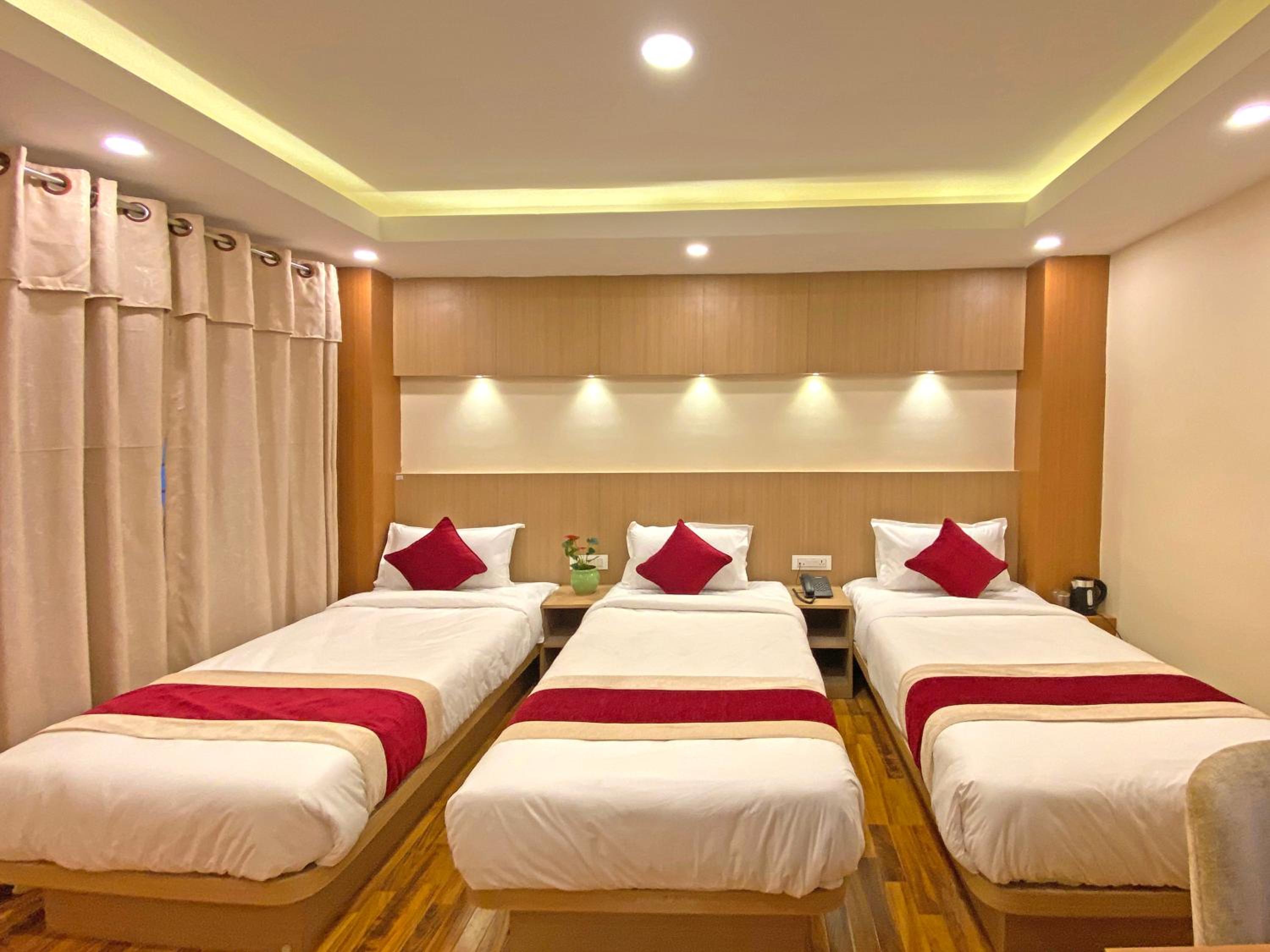 Deluxe Triple Room - Photo 5
