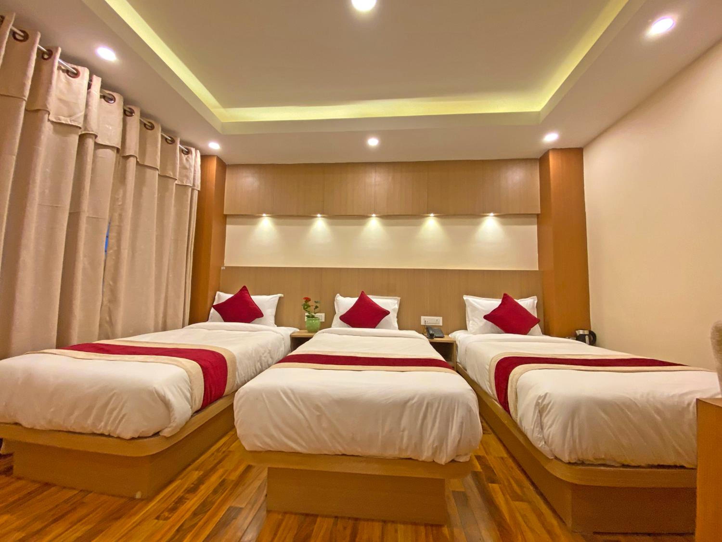 Deluxe Triple Room - Photo 7