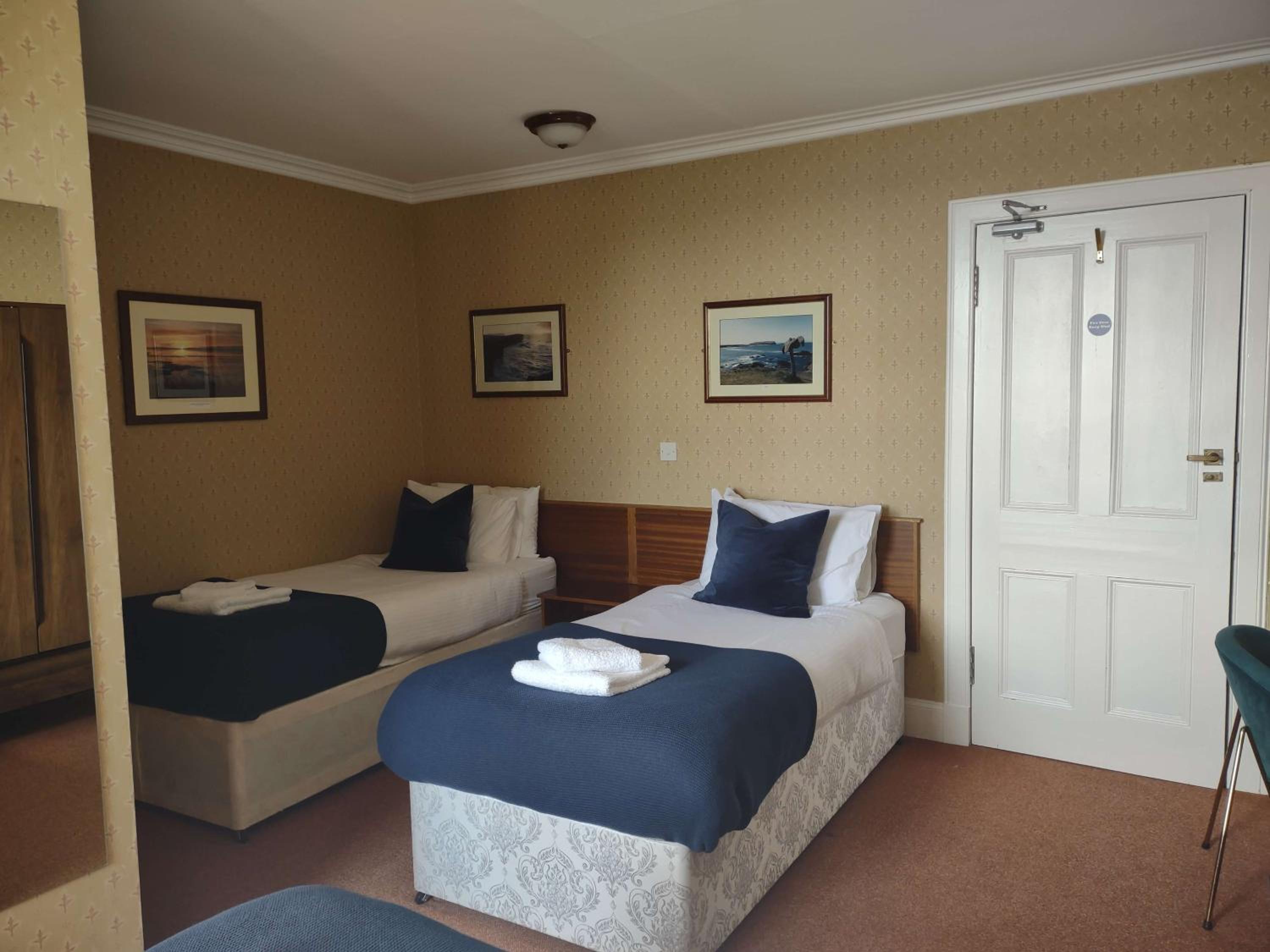 Standard Triple Room - Photo 3