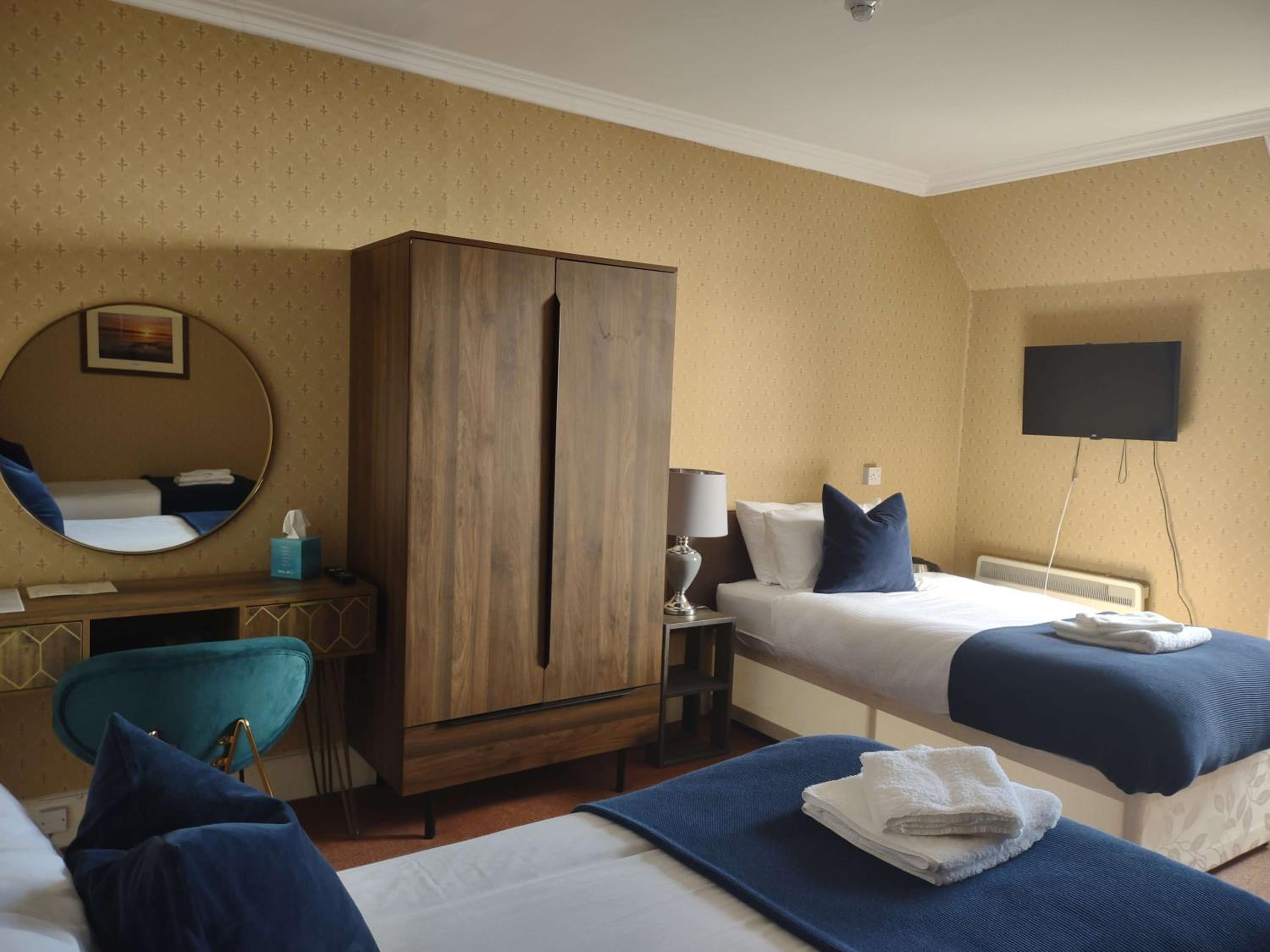 Standard Triple Room - Photo 1