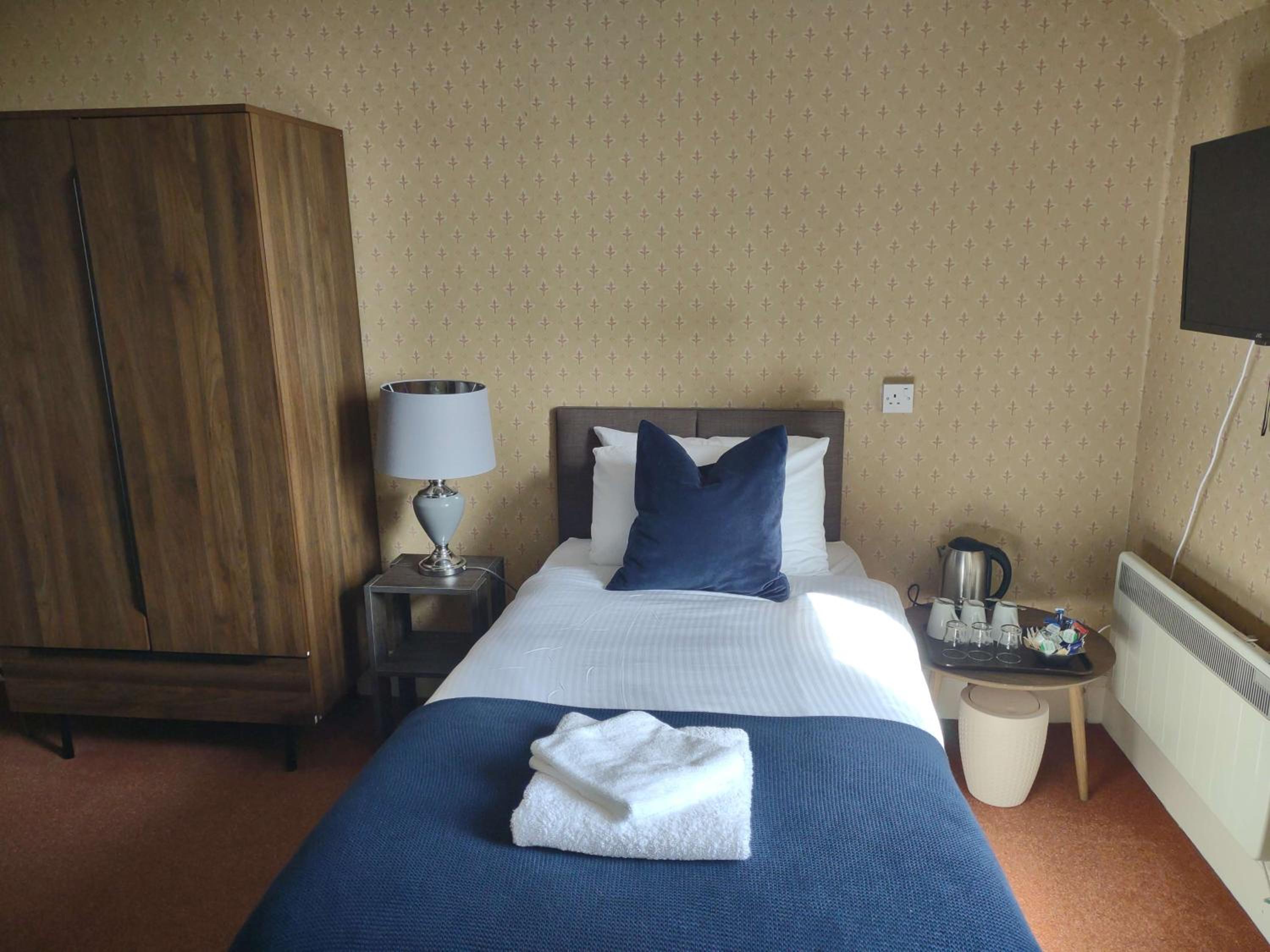 Standard Triple Room - Photo 4