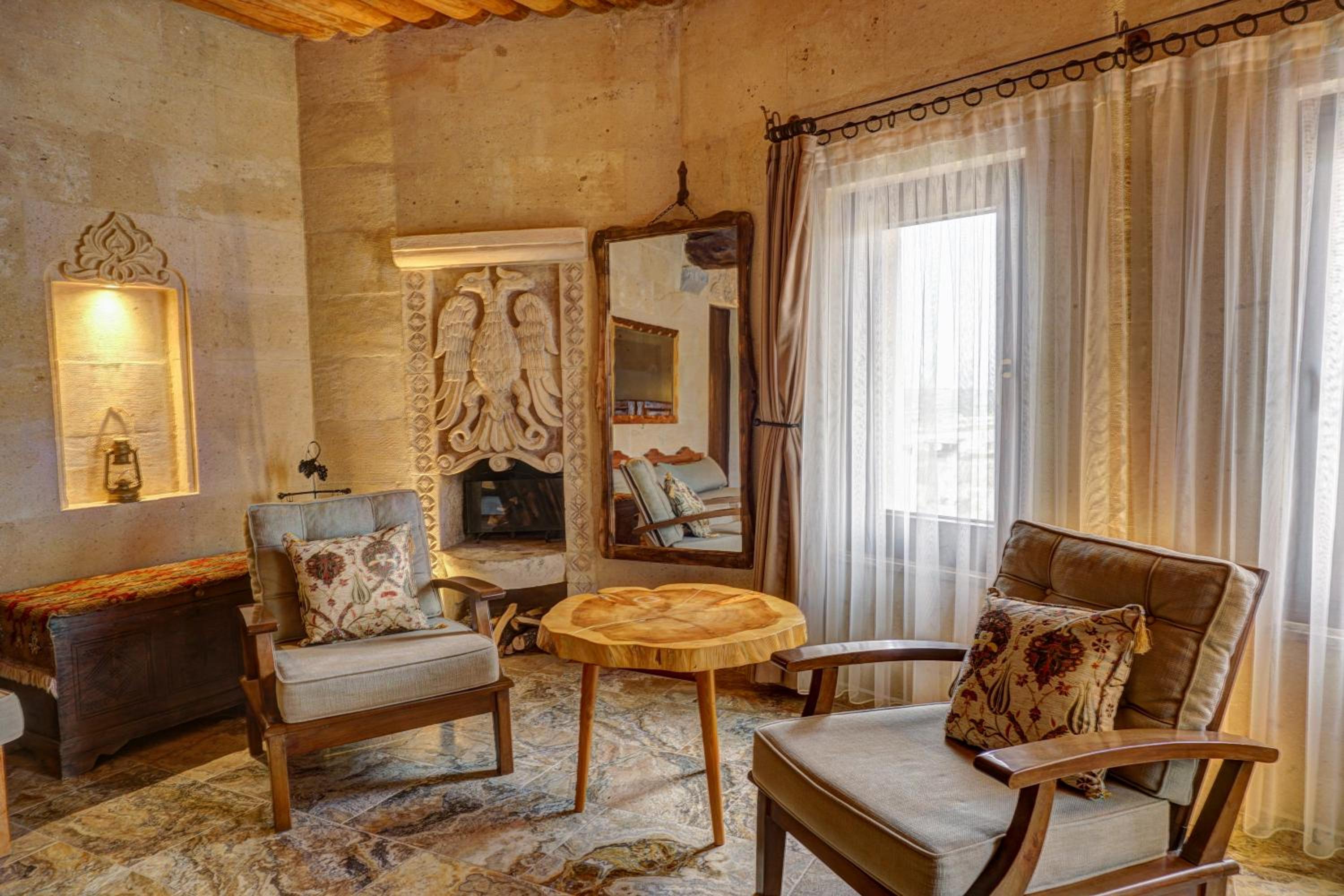 King Suite with Spa Bath - Photo 6