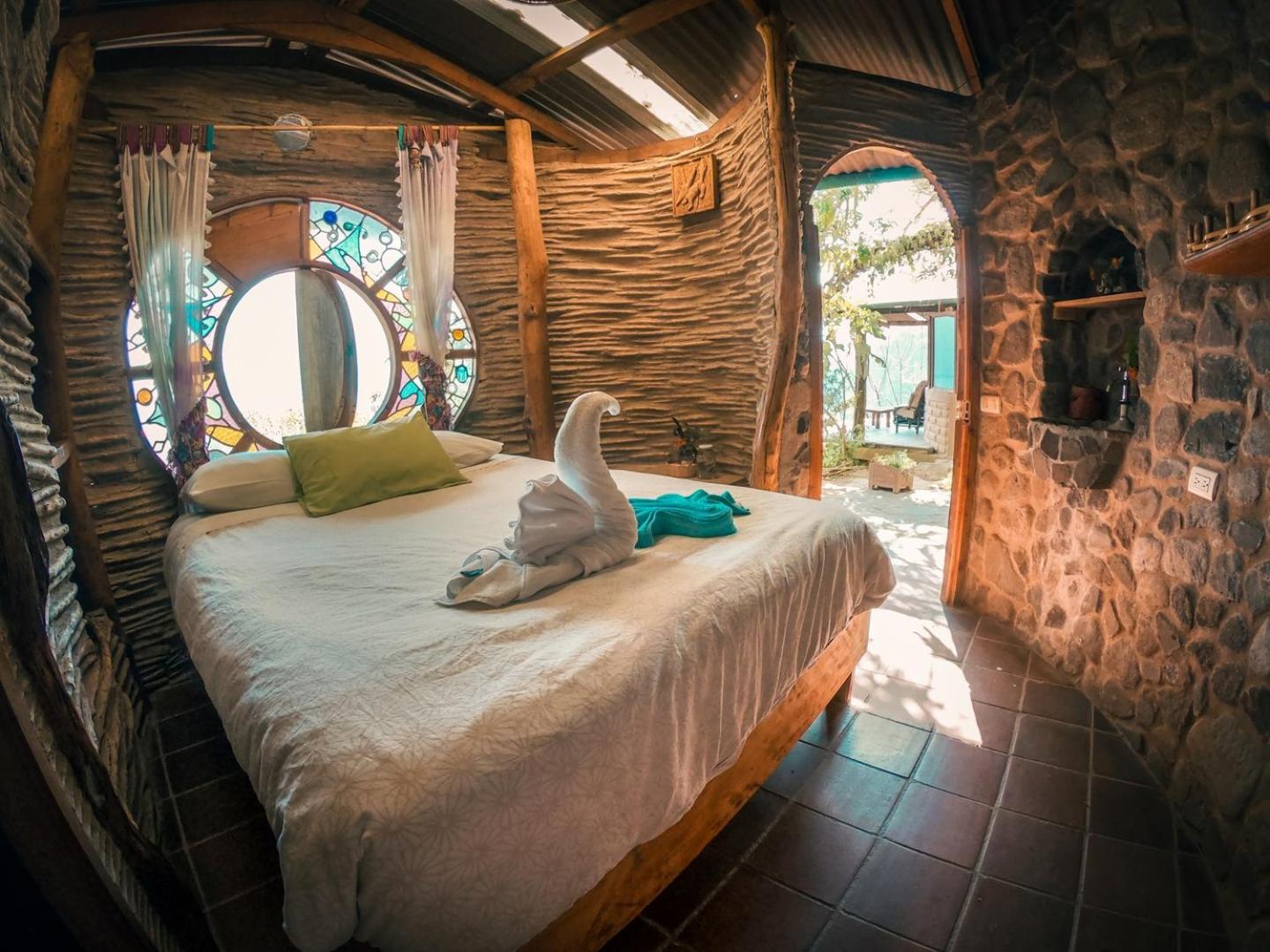Queen Room with Balcony photo 2