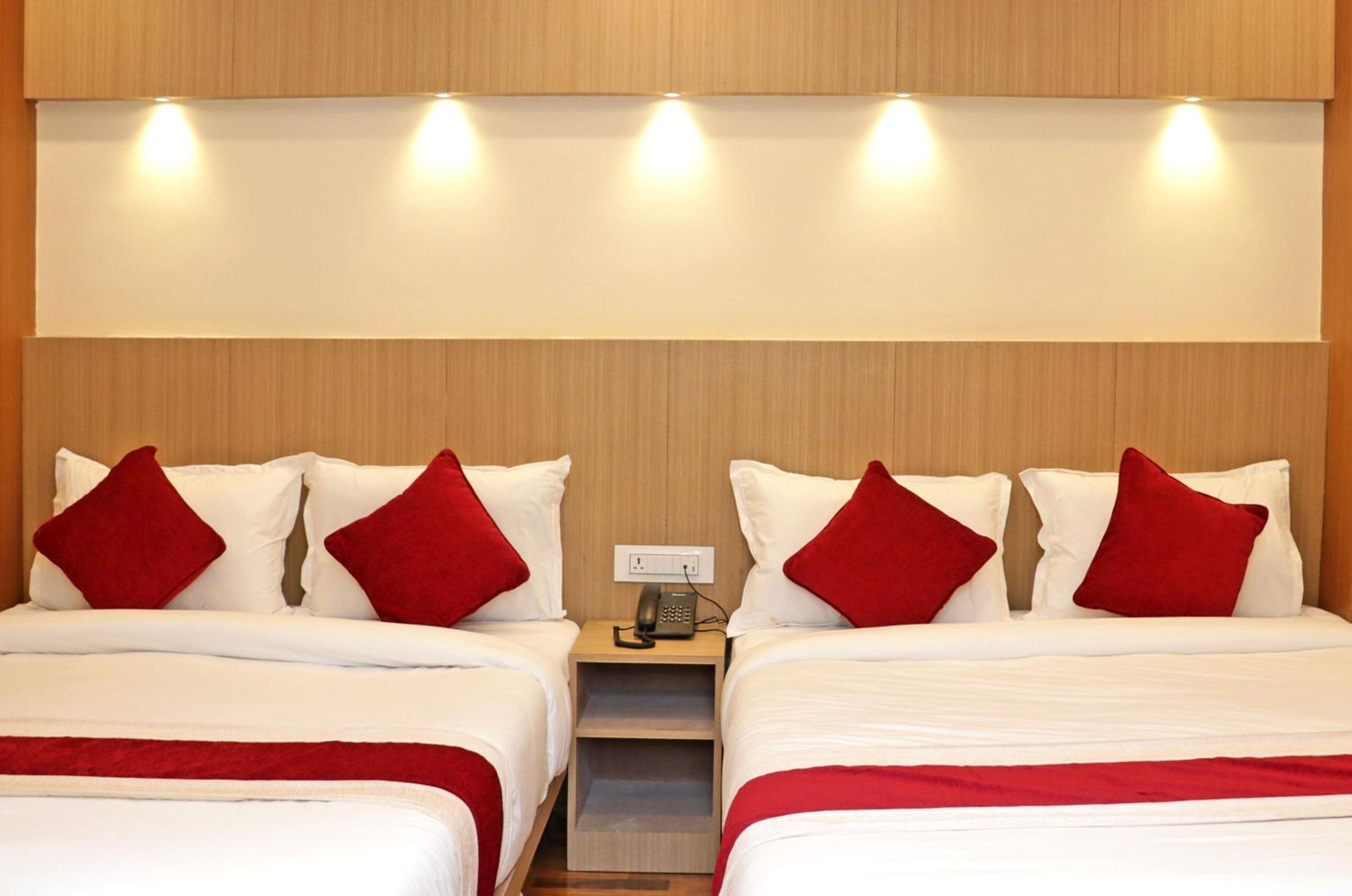 Deluxe Quadruple Room - Photo 5